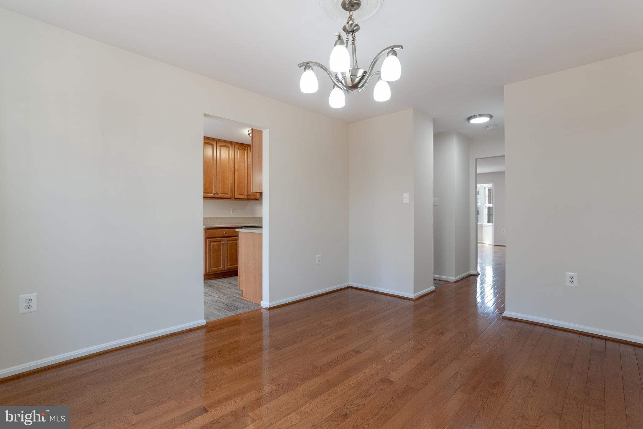 LIFESTYLE AT SULLY STATION - Residential