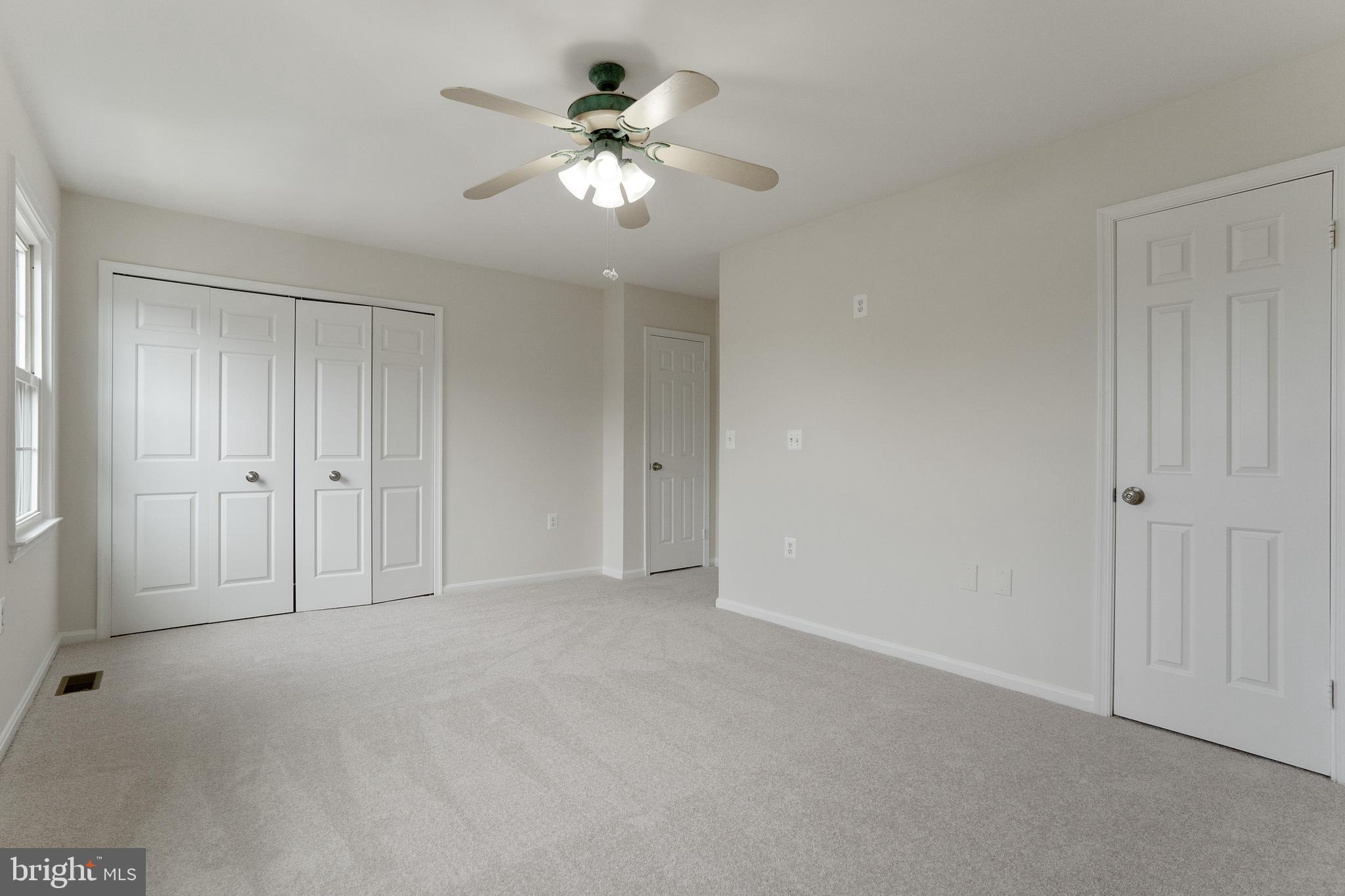 LIFESTYLE AT SULLY STATION - Residential