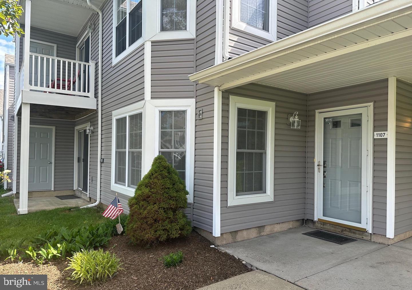 TAMERLANE - Residential Lease