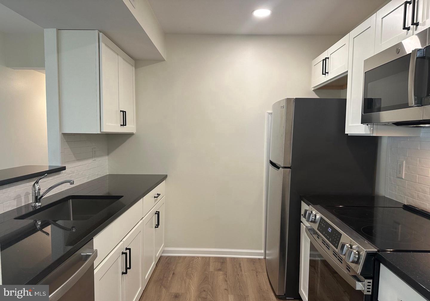 TAMERLANE - Residential Lease