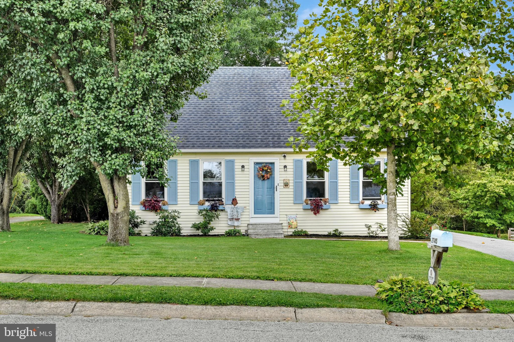 2745 Thornbridge Rd W W, York, PA 17408