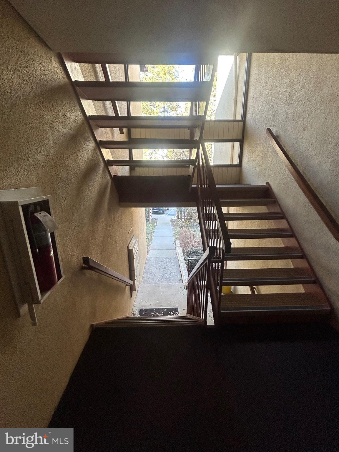 DEERING WOODS - Residential Lease