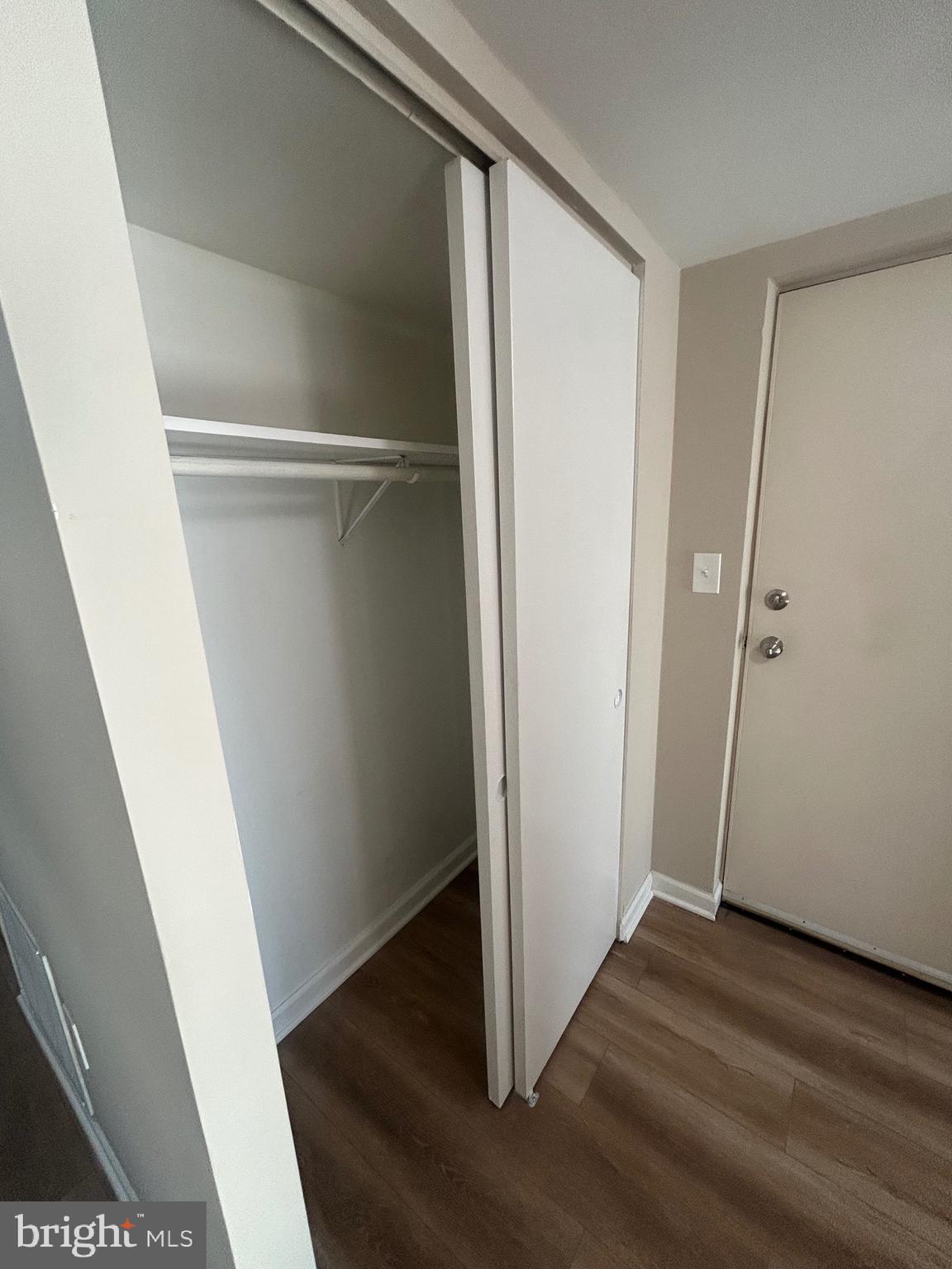 DEERING WOODS - Residential Lease