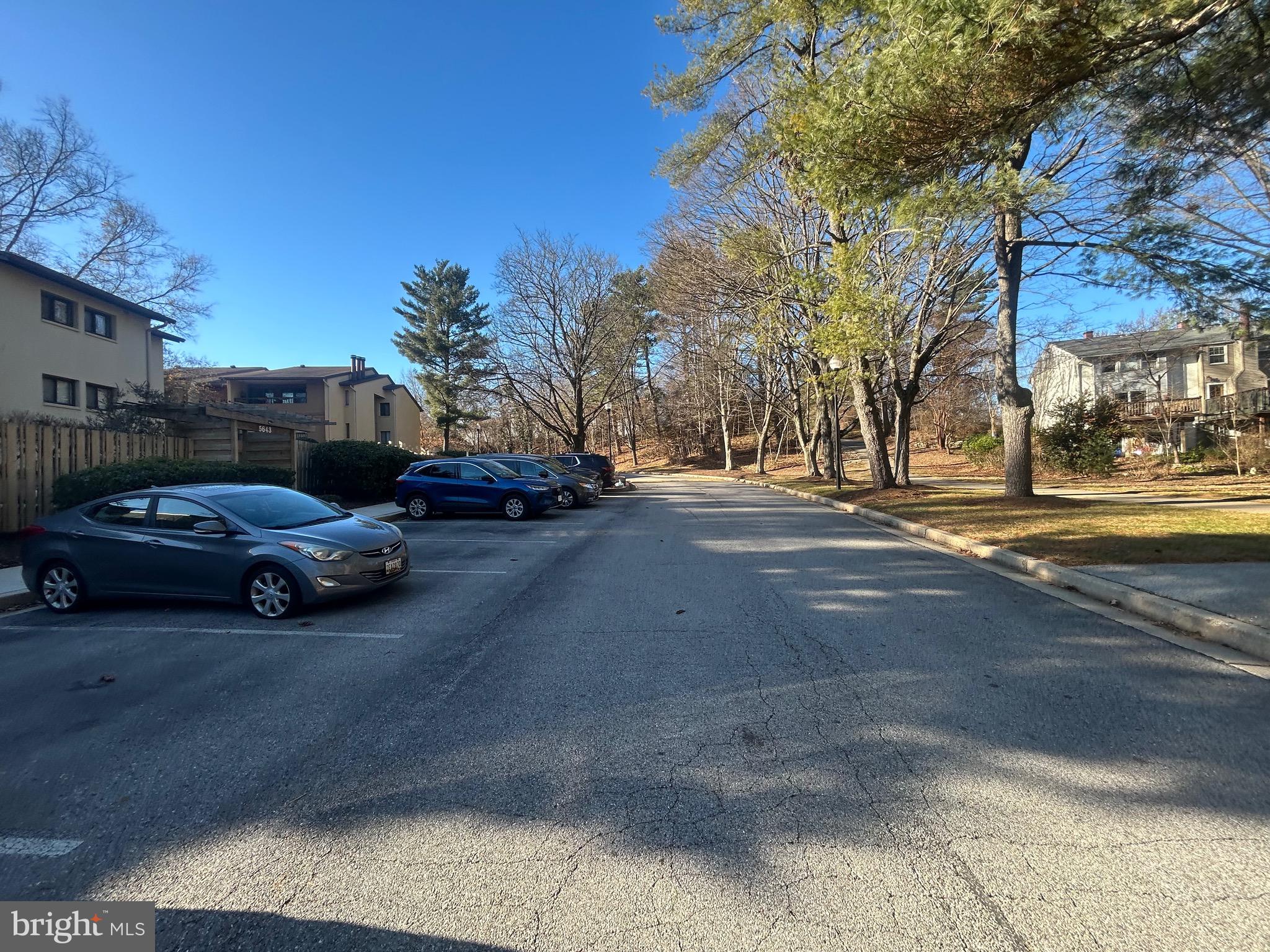 DEERING WOODS - Residential Lease