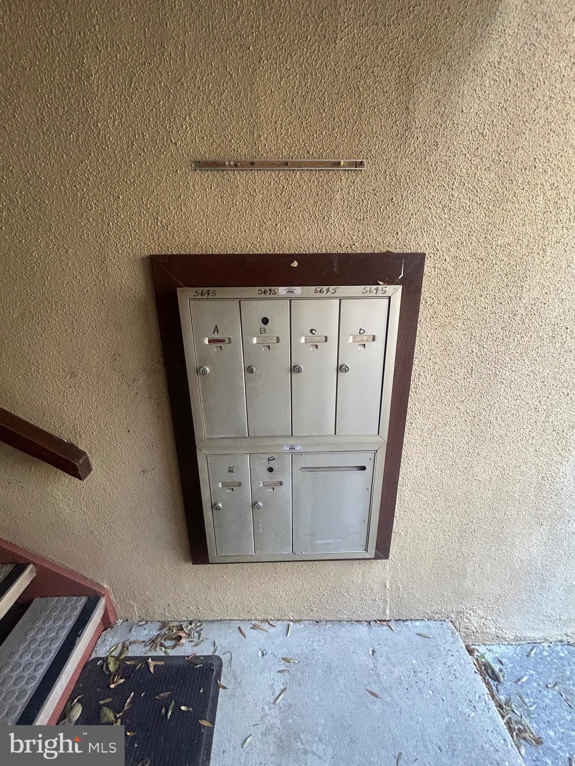 DEERING WOODS - Residential Lease