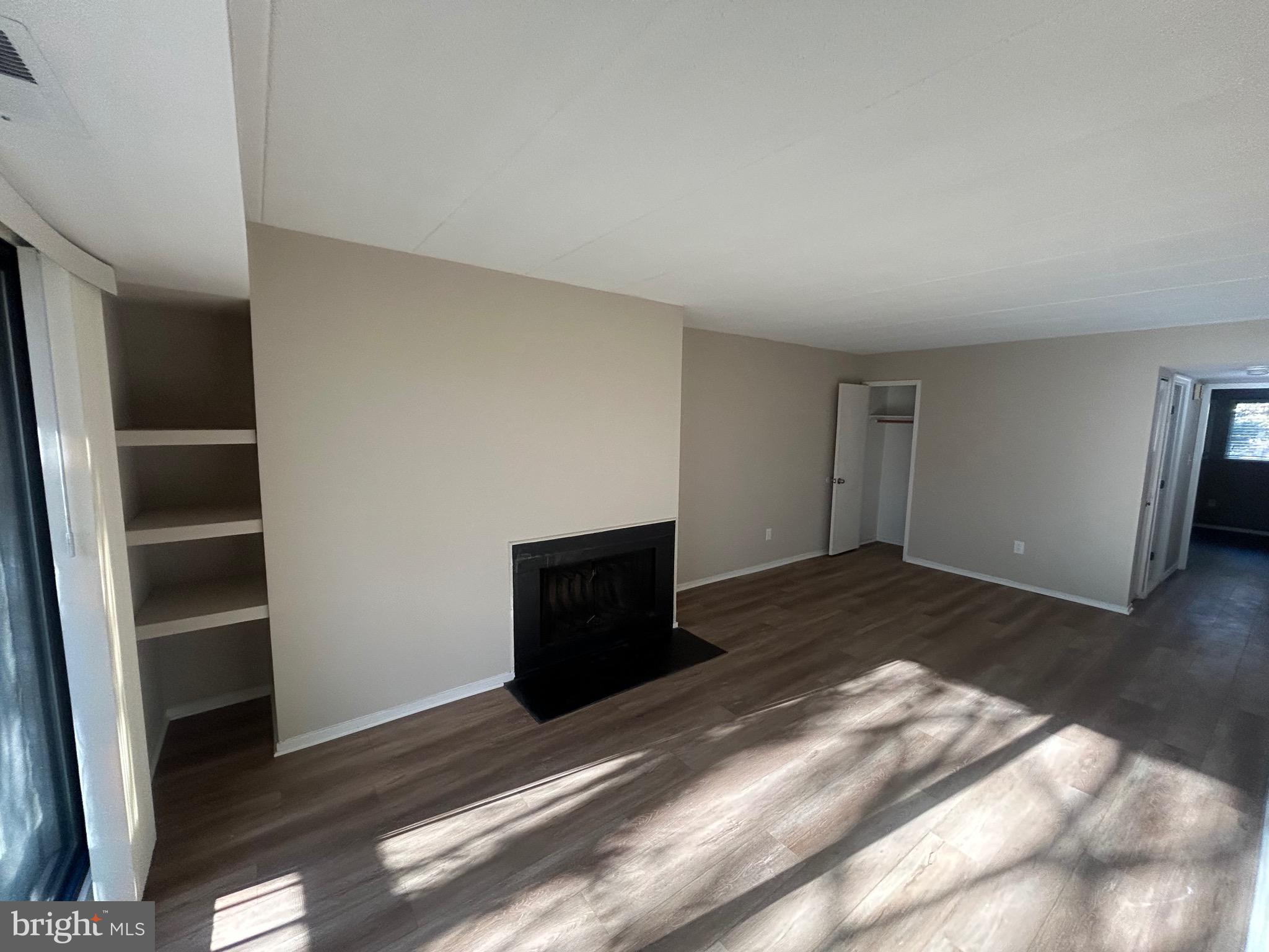 DEERING WOODS - Residential Lease