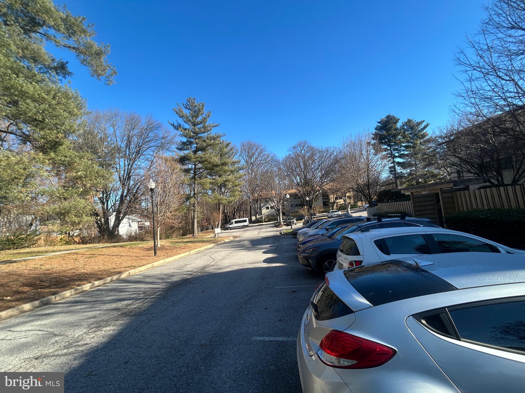 DEERING WOODS - Residential Lease