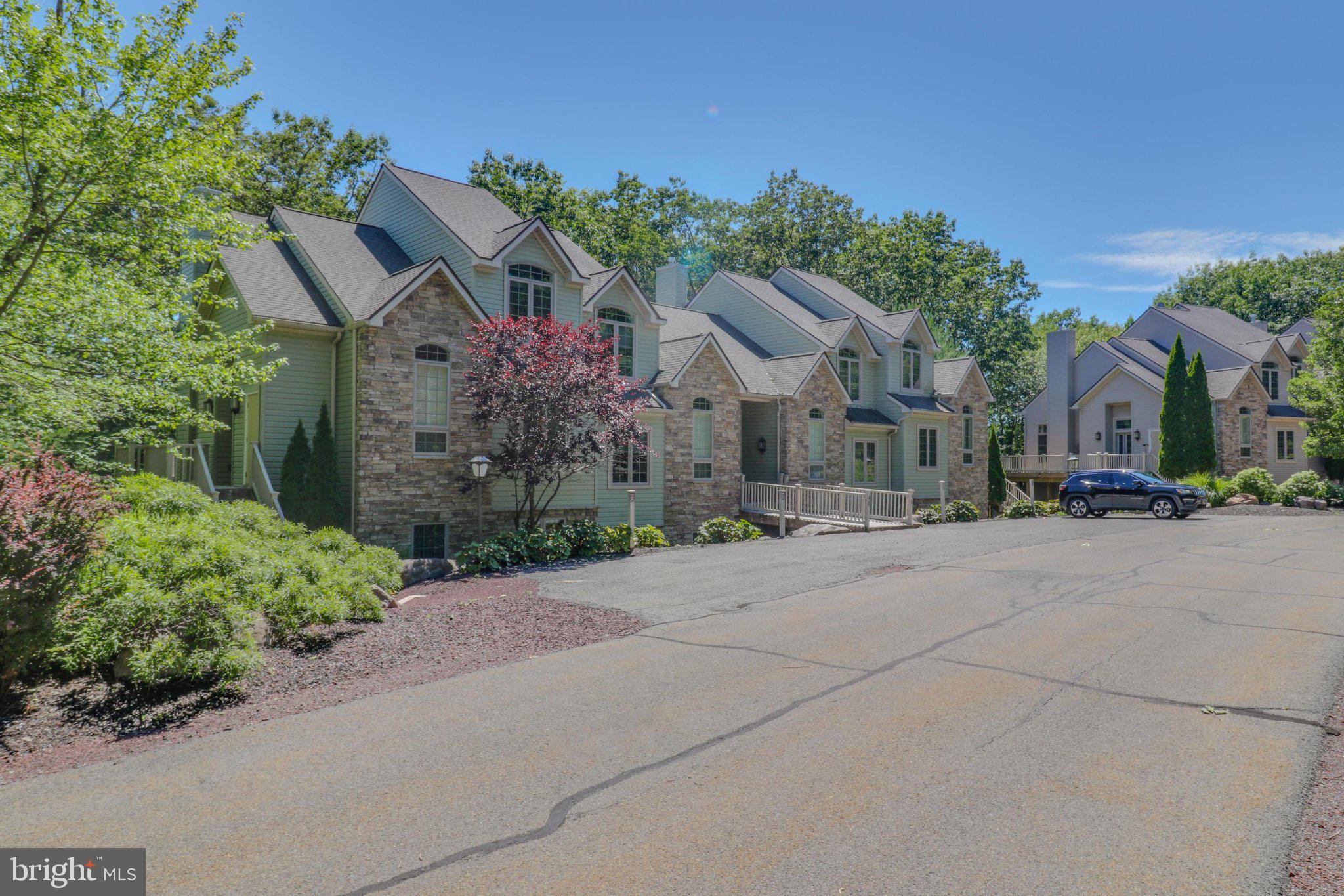 46 MOUNTAINWOODS DRIVE
