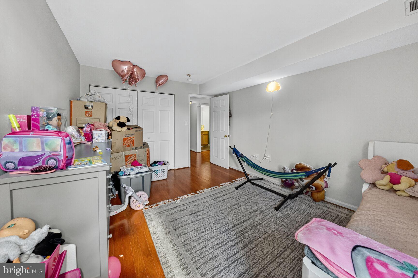 CHELSEA WOODS - Residential