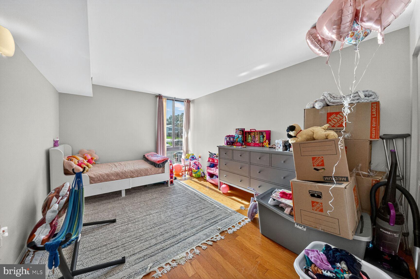 CHELSEA WOODS - Residential