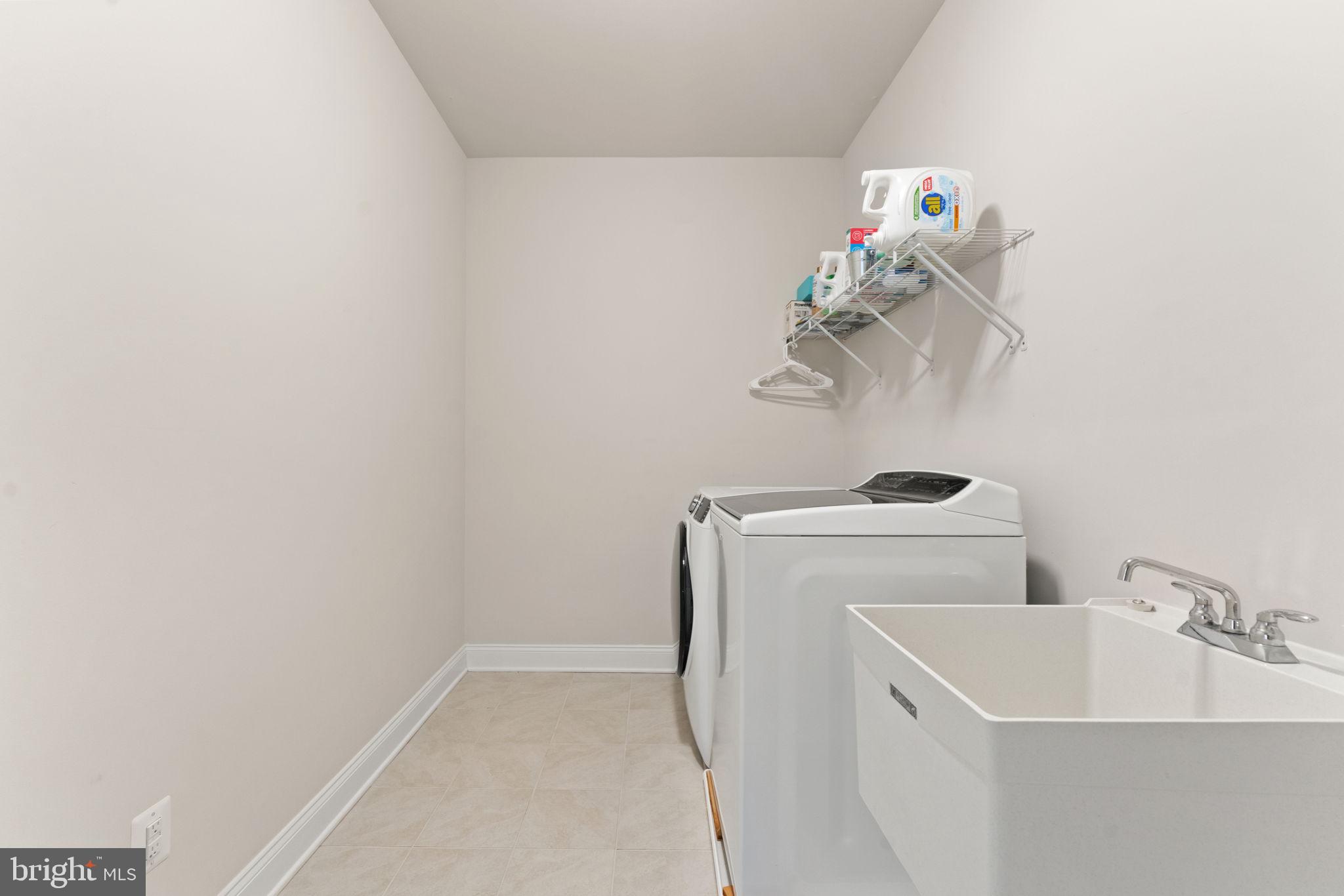 DOMINION VALLEY COUNTRY CLUB - Residential