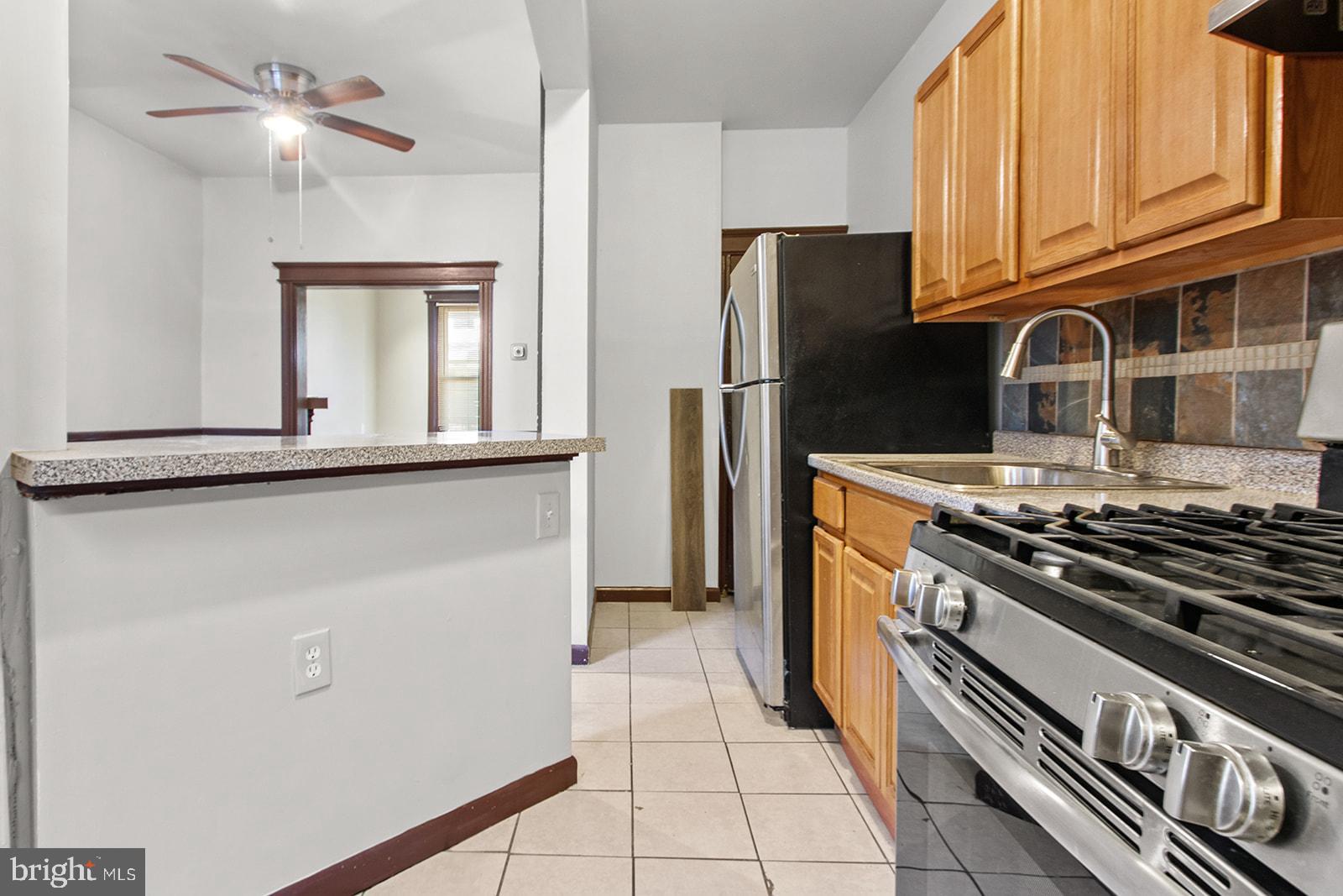Available now at 2904 N. Taney St., in the Allegheny section of Philadelphia, we have a great rental option for you to consider! This 3 bedroom, 1 bath features carpet throughout the spacious bedrooms and living/dining area. The bathroom and kitchen are nicely tiled, with ample cabinet and storage space. Large windows can allow for a lot natural sunlight throughout the space; when desired.
Pets are welcomed!