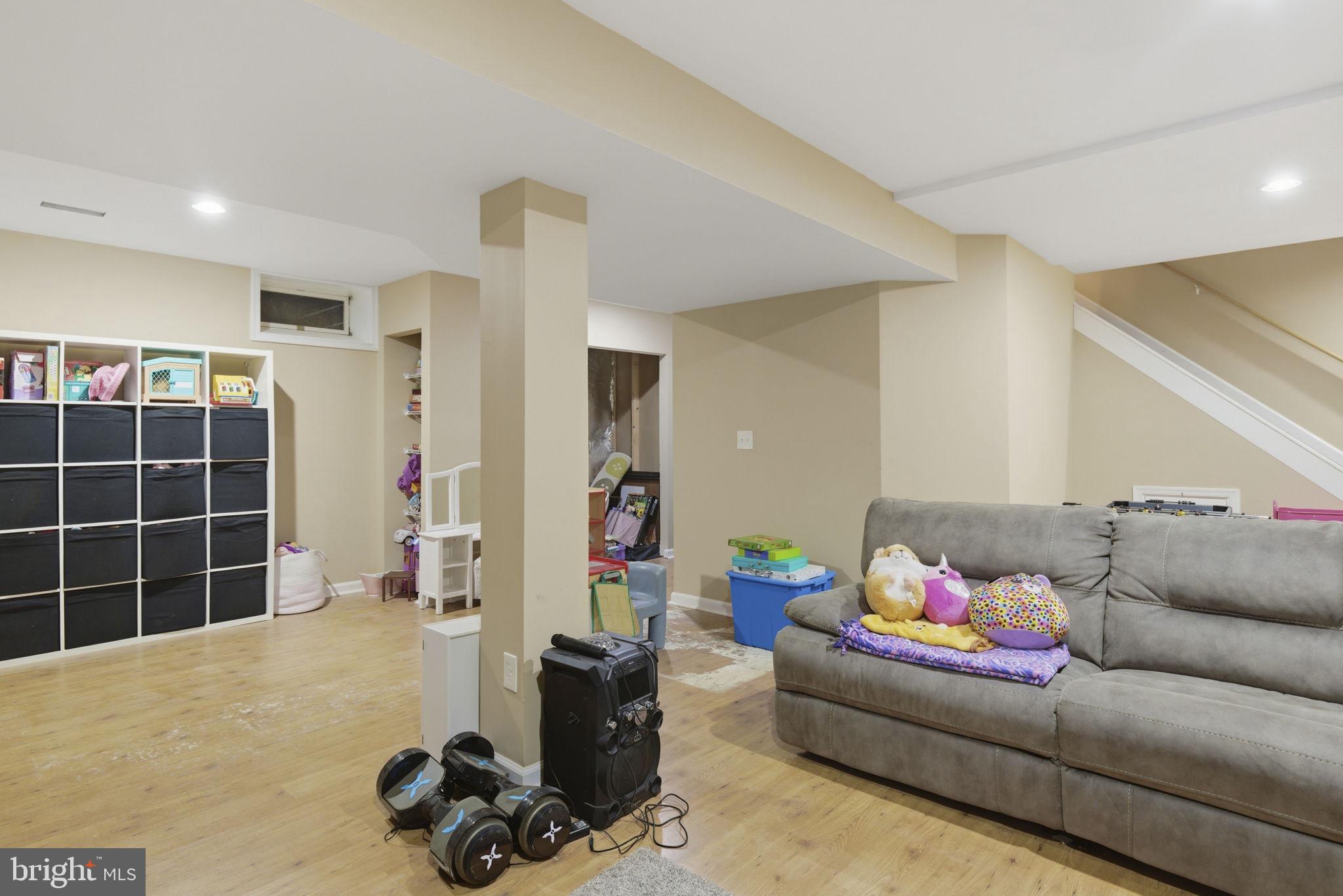 VALEWOOD ESTATES - Residential