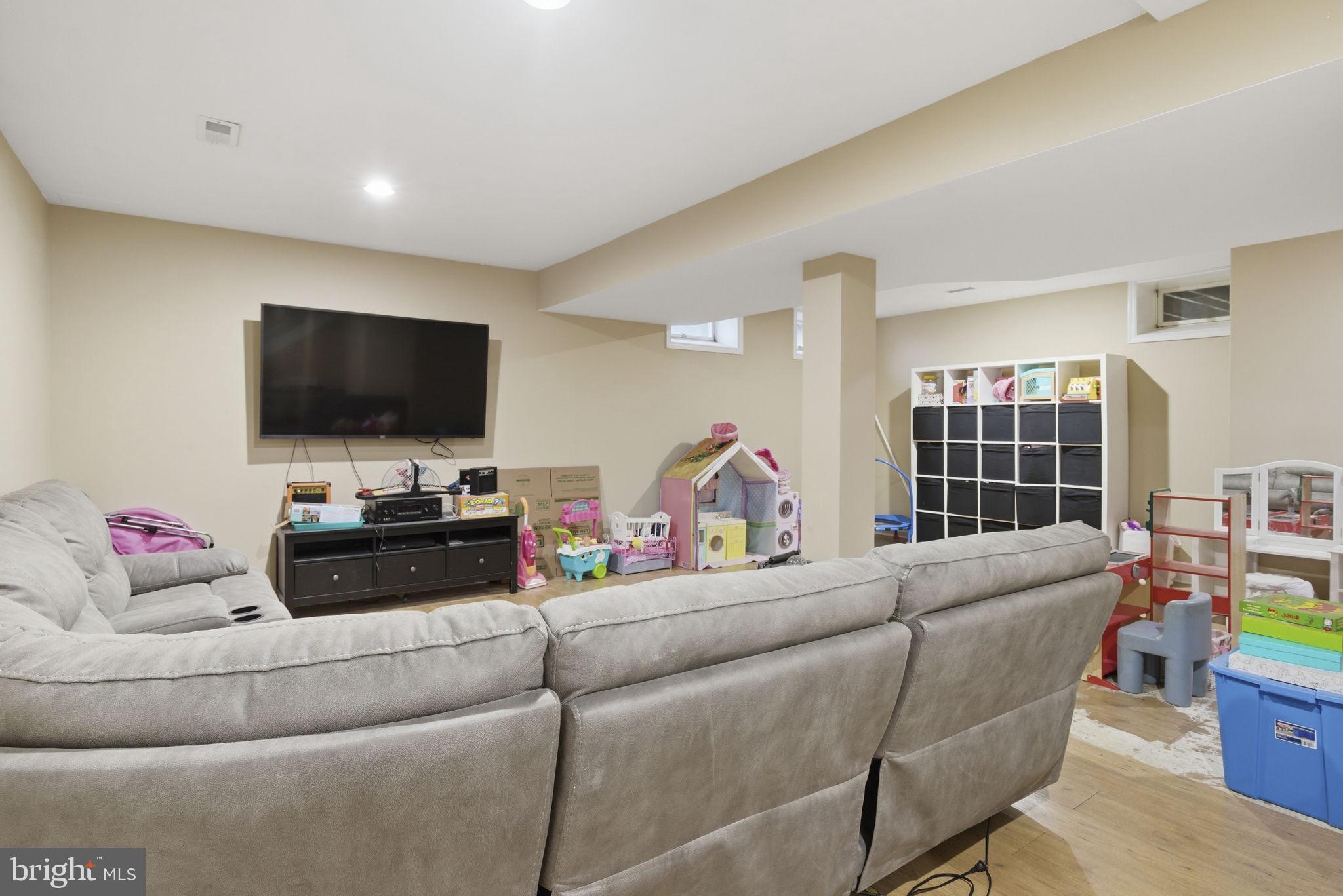 VALEWOOD ESTATES - Residential