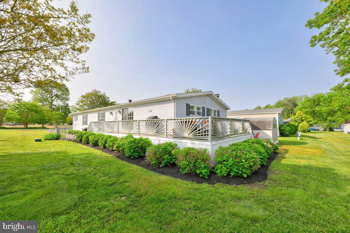 ANGOLA BEACH - Residential