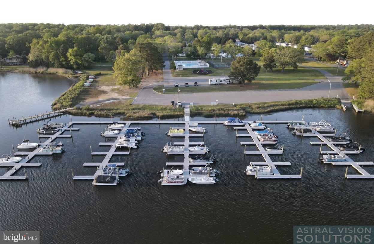 ANGOLA BEACH - Residential