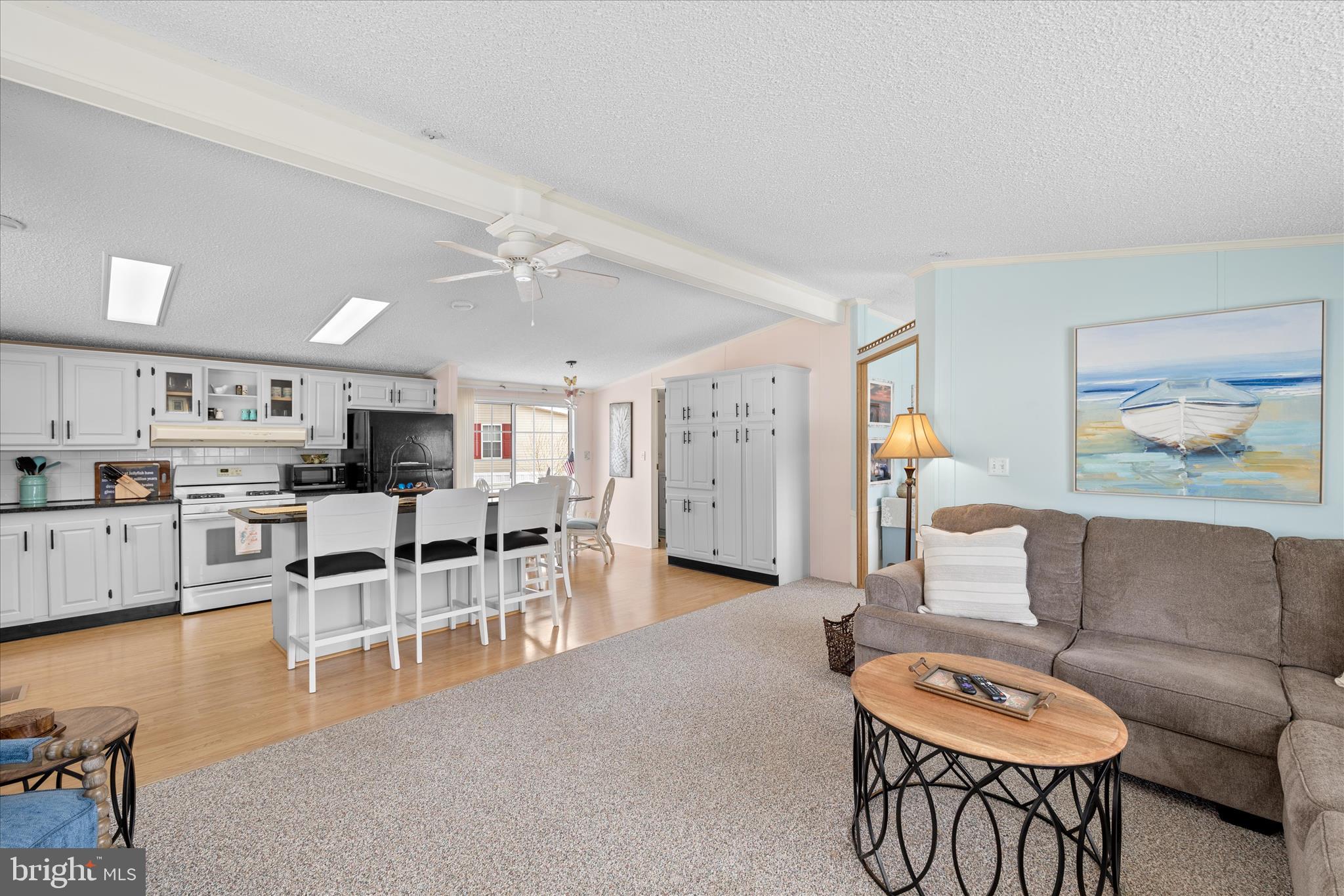 ANGOLA BEACH - Residential