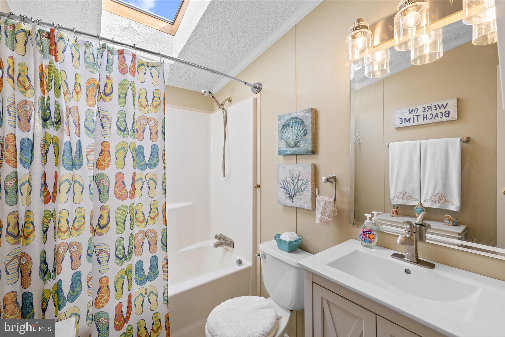 ANGOLA BEACH - Residential