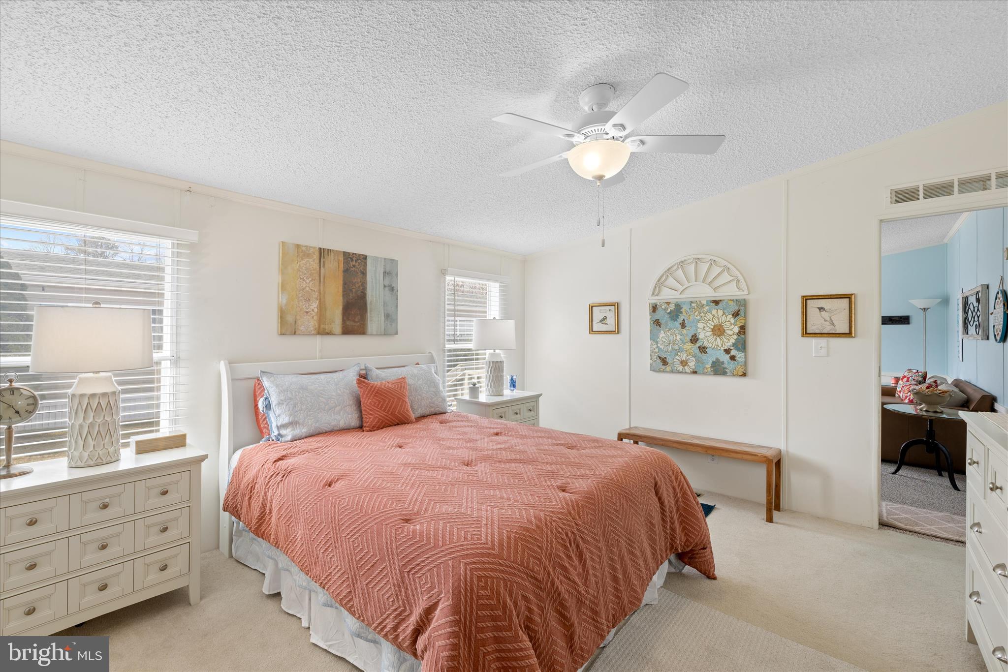 ANGOLA BEACH - Residential