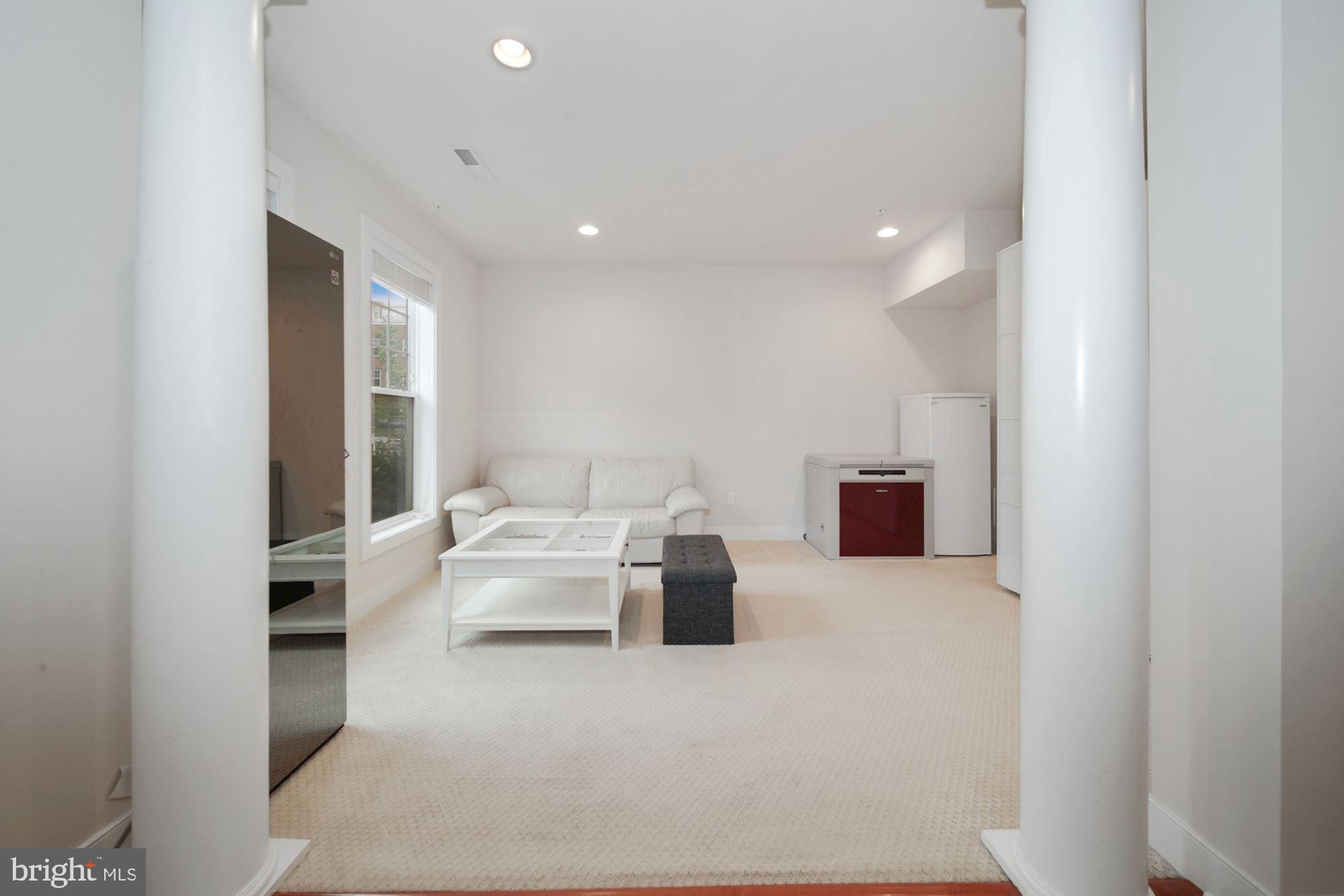 CROWN FARM - Residential Lease