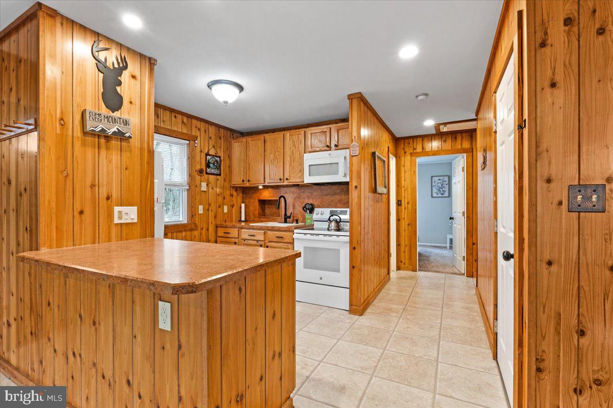 TOWAMENSING TRAILS - Residential