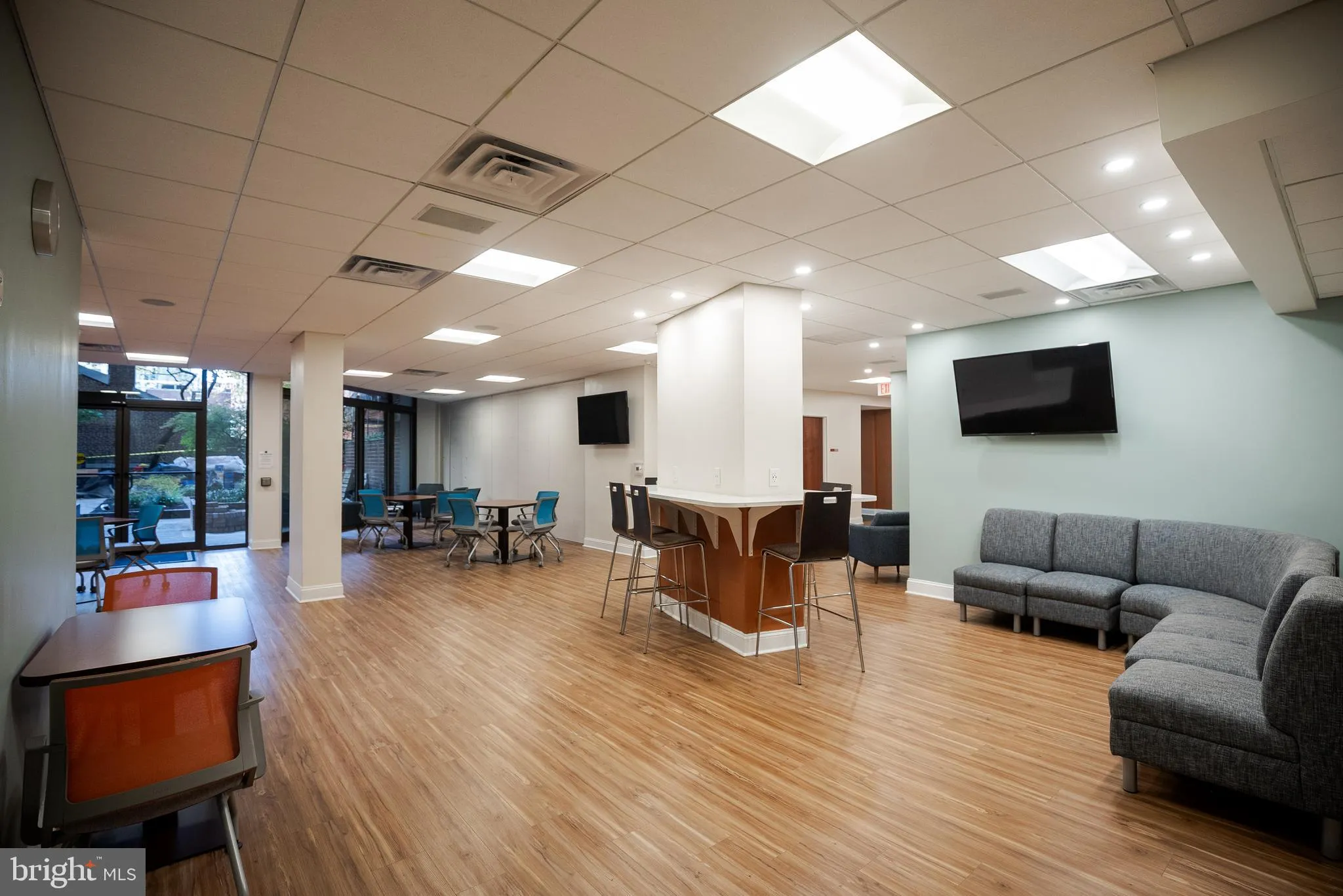 Philadelphia, Pennsylvania 19102, United States, 1 Bedroom Bedrooms, ,1 BathroomBathrooms,Residential,Active,229823