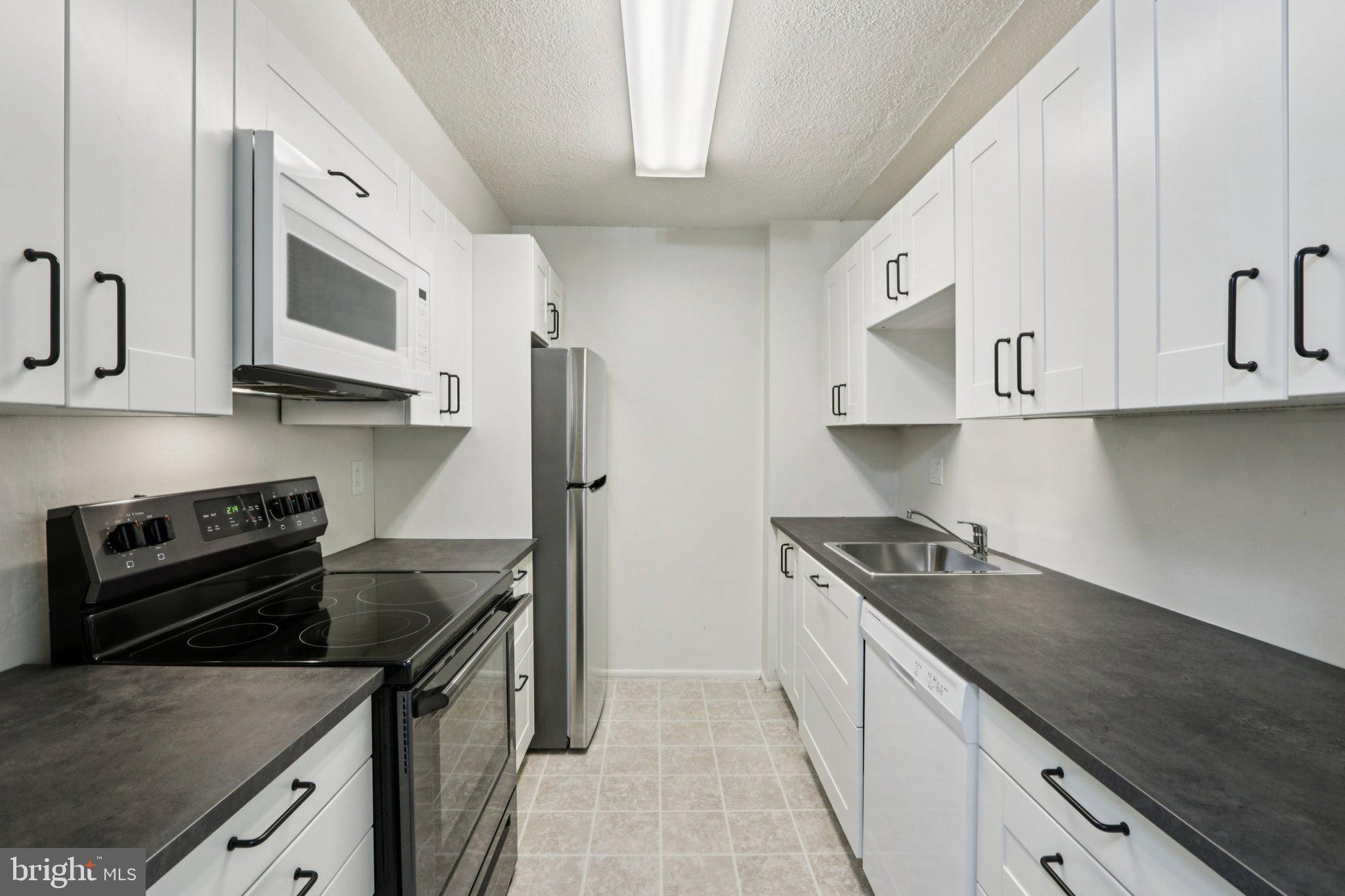 AVENUE OF THE ARTS - Residential