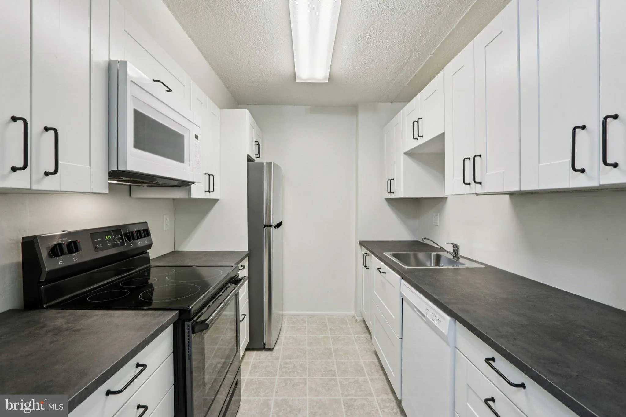 Philadelphia, Pennsylvania 19102, United States, 1 Bedroom Bedrooms, ,1 BathroomBathrooms,Residential,Active,229823