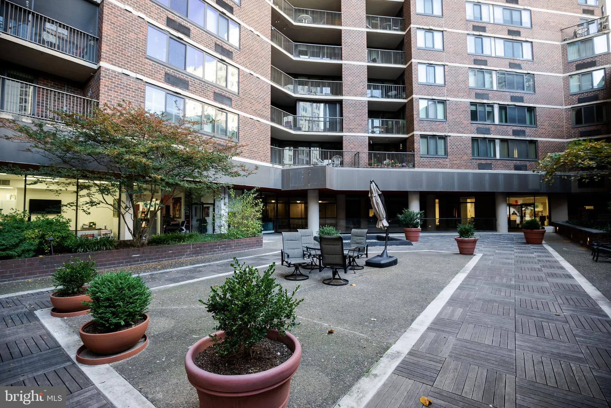 Philadelphia, Pennsylvania 19102, United States, 1 Bedroom Bedrooms, ,1 BathroomBathrooms,Residential,Active,229823