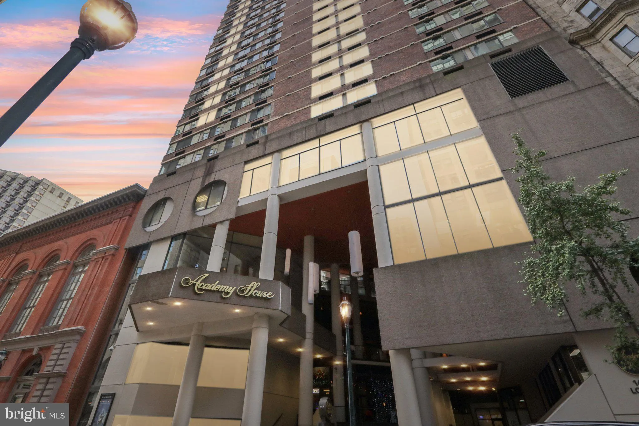 Philadelphia, Pennsylvania 19102, United States, 1 Bedroom Bedrooms, ,1 BathroomBathrooms,Residential,Active,229823