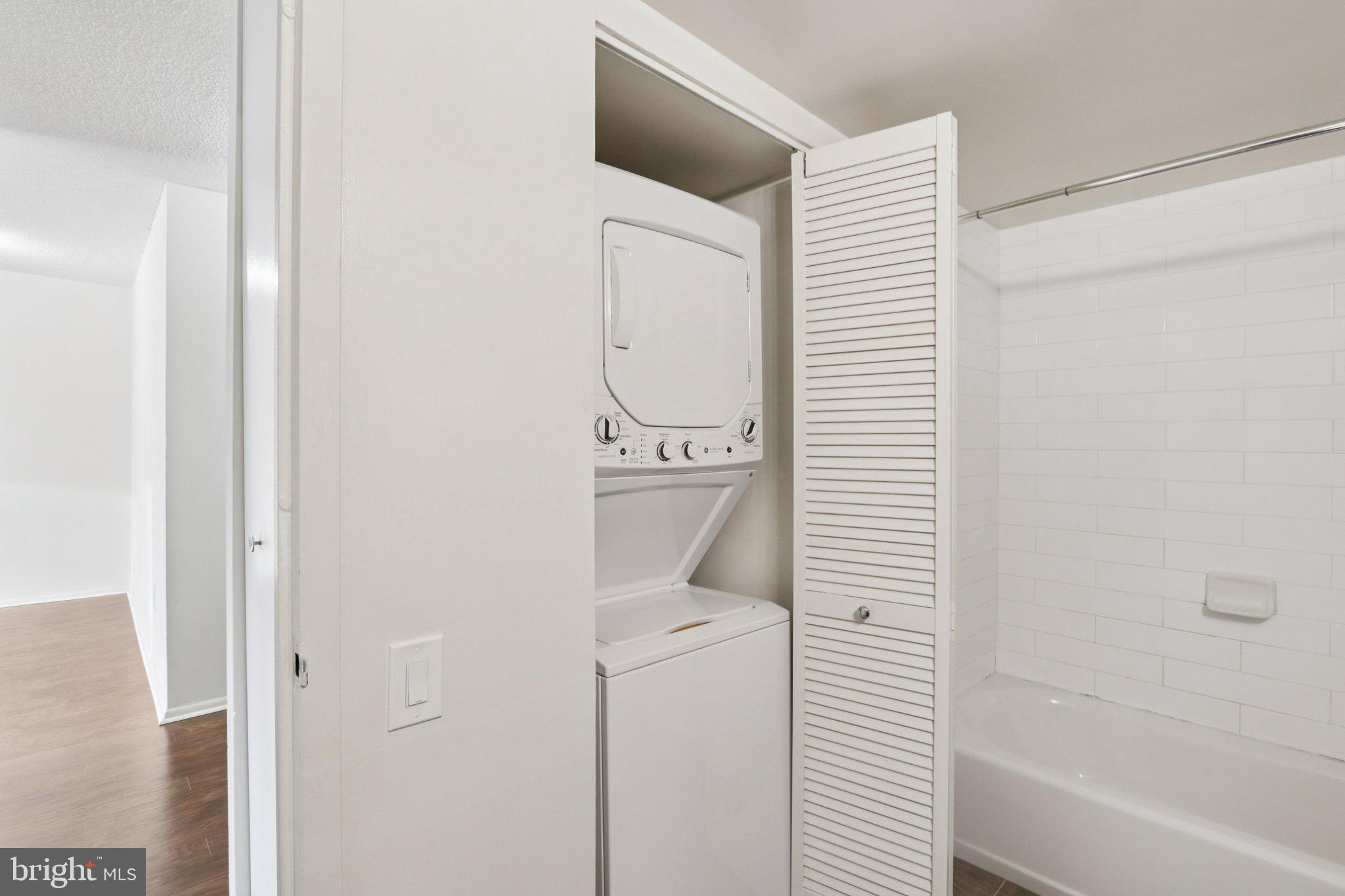 AVENUE OF THE ARTS - Residential