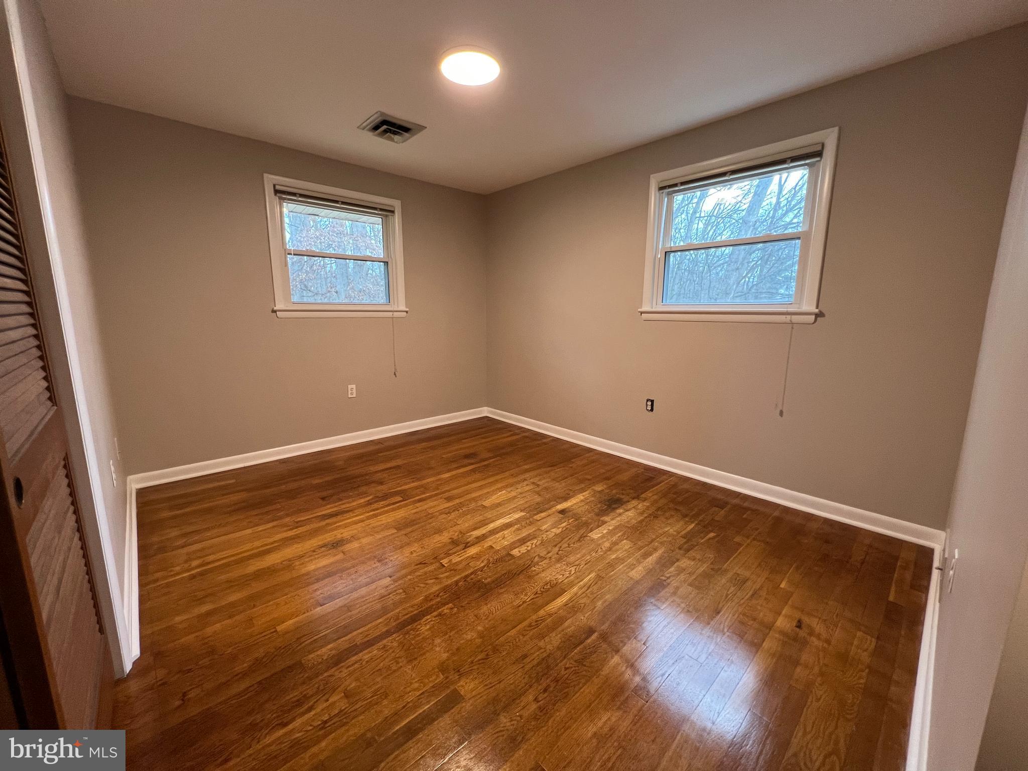 COLLEGE PARK - Residential Lease