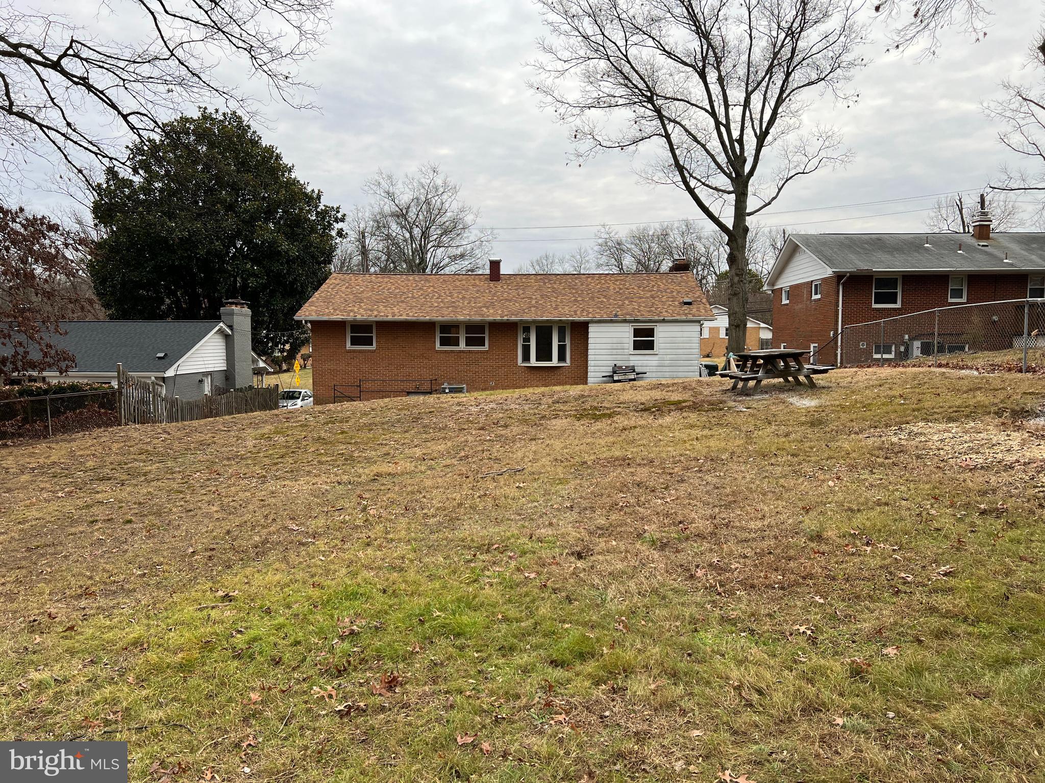 COLLEGE PARK - Residential Lease