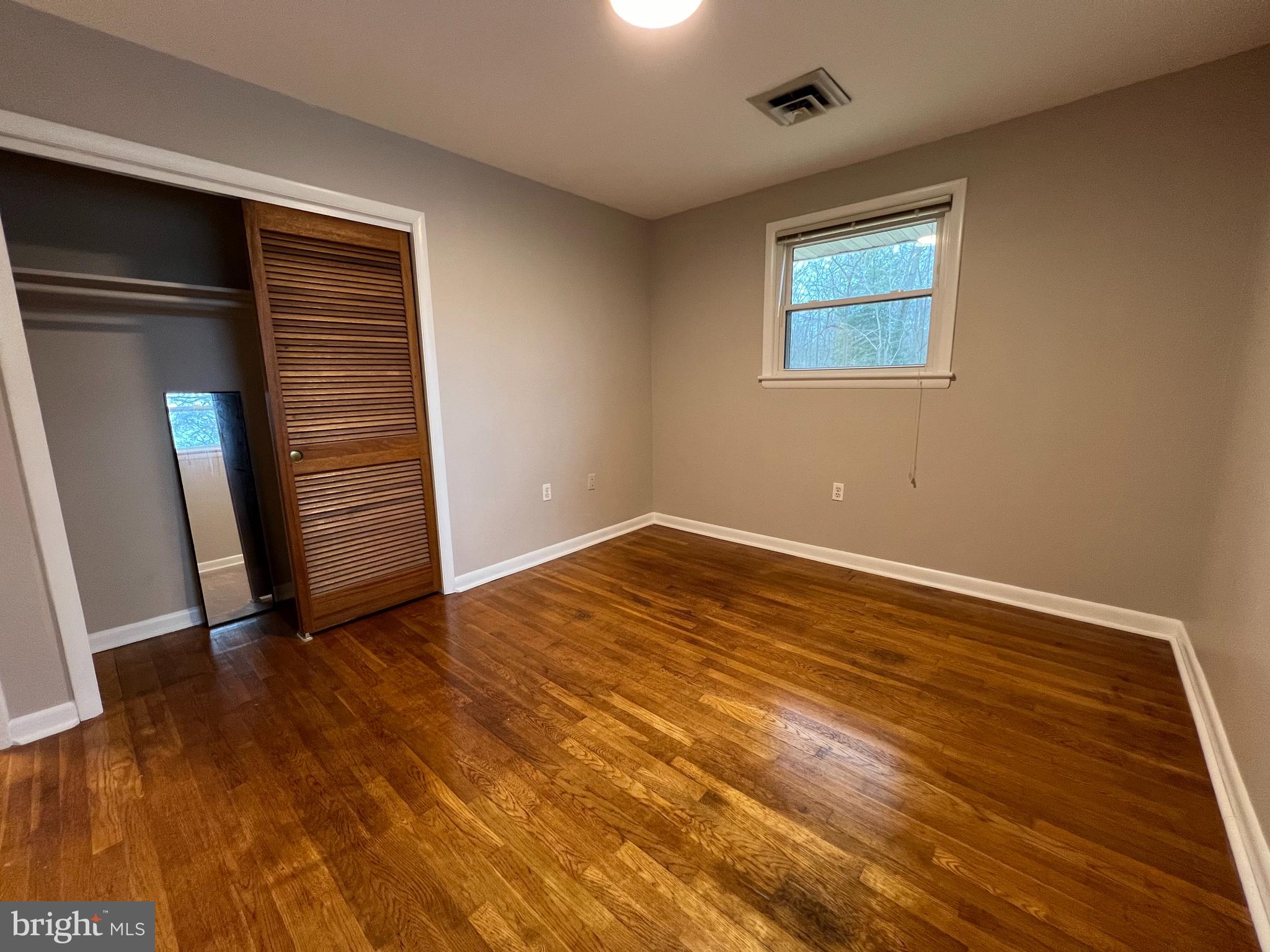 COLLEGE PARK - Residential Lease