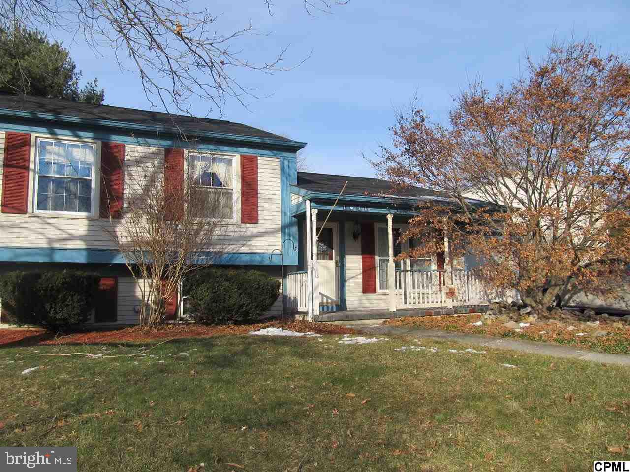 UPDATED SPLIT LEVEL ARISTOKRAFT KITCHEN WITH PANTRY, DISHWASHER & STOVE REPLACED IN 2009, FOUR SEASONS ROOM FINISHED 2009, NEW HOT WATER HEATER 2010, A/C UNIT 2006, ADDED INSULATION 2011, POND, FENCED IN YARD. LIVING ROOM COULD BE FORMAL DINING ROOM. 4TH BEDROOM IN LOWER LEVEL. SELLER IS A LICENSED REALTOR