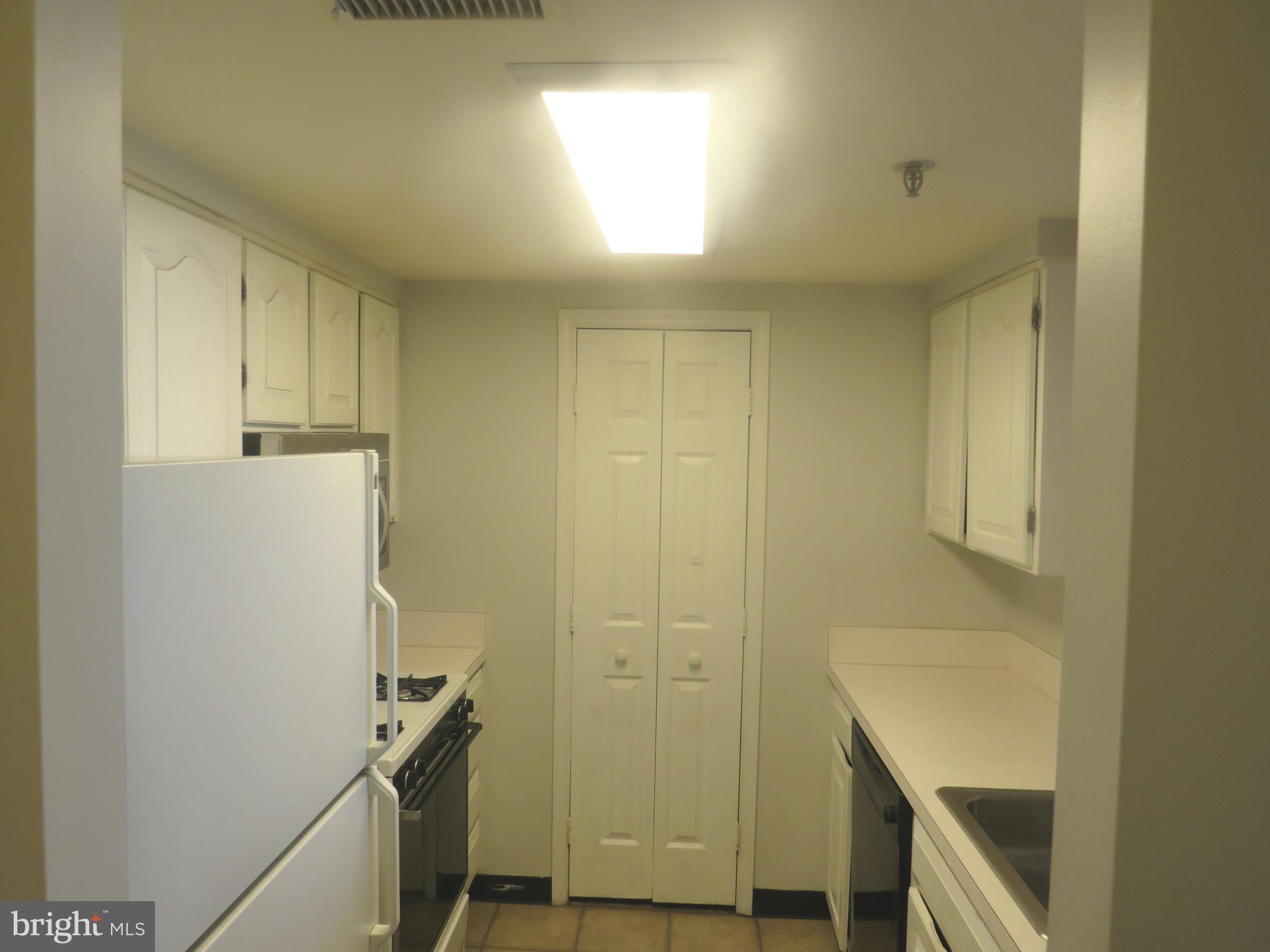 CHRISTOPHER COURT - Residential Lease