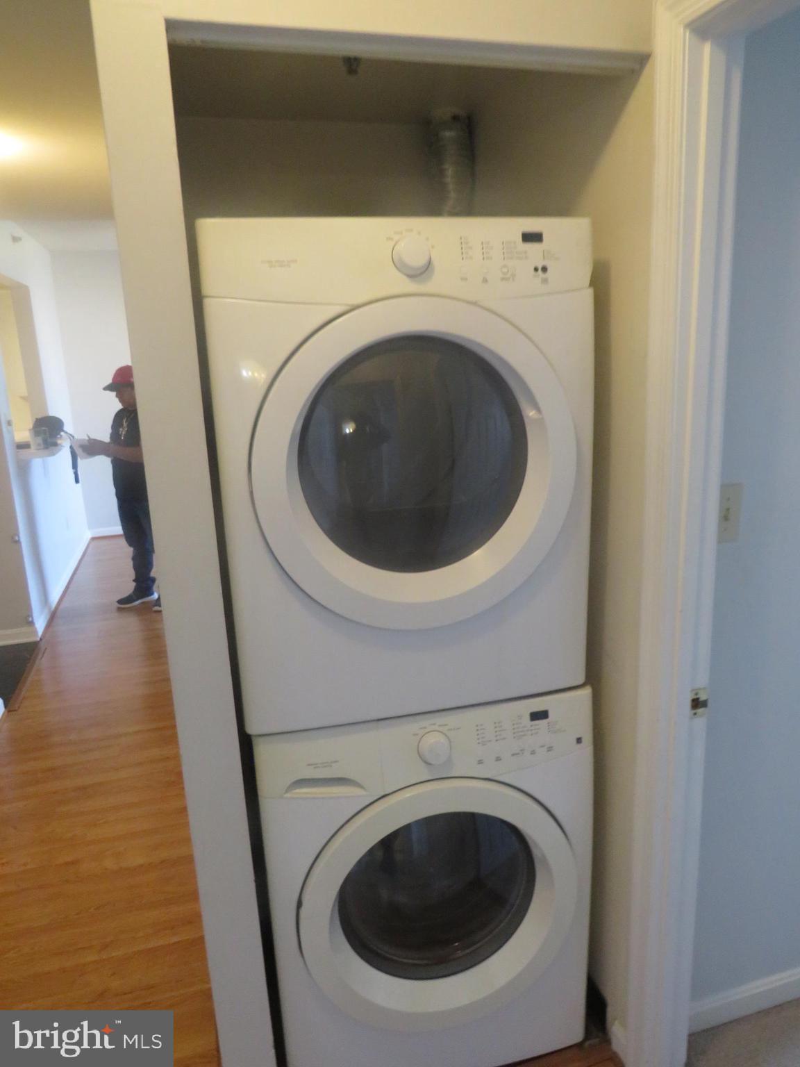 CHRISTOPHER COURT - Residential Lease