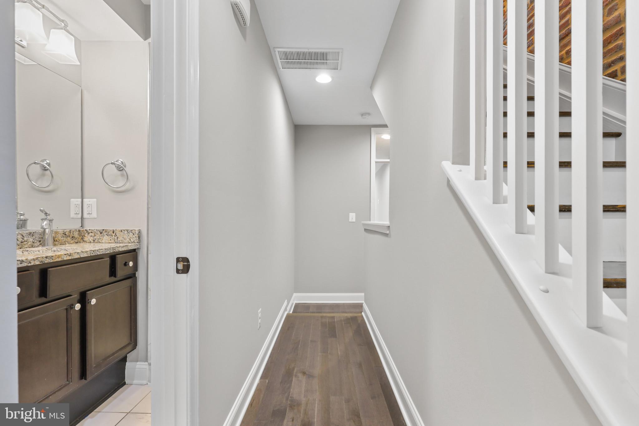 BUTCHERS HILL - Residential Lease