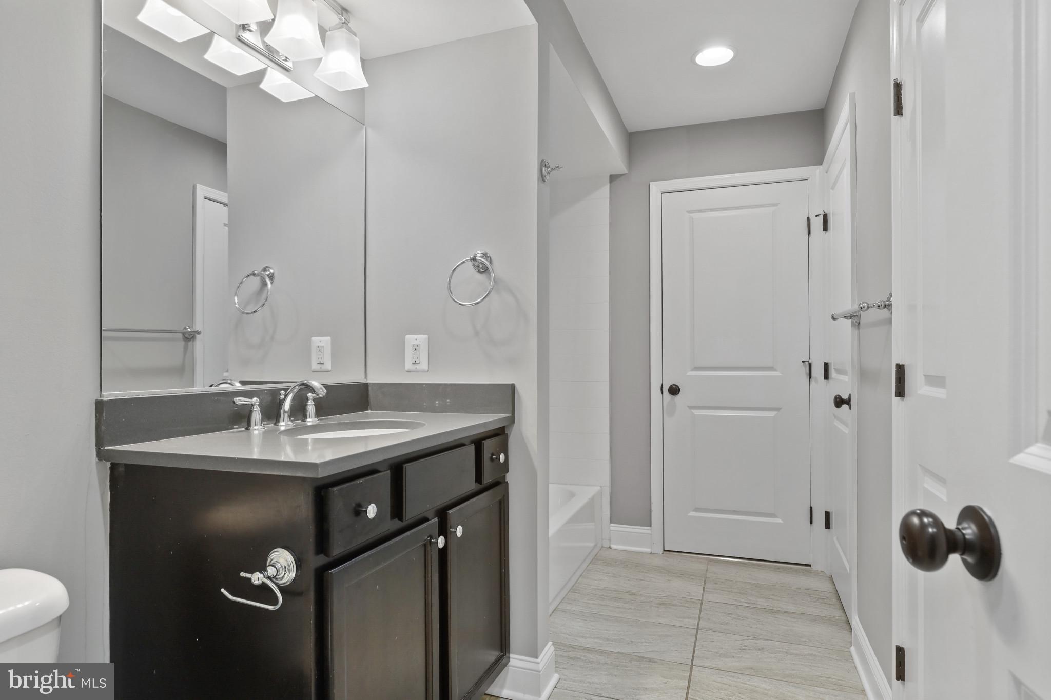 BUTCHERS HILL - Residential Lease