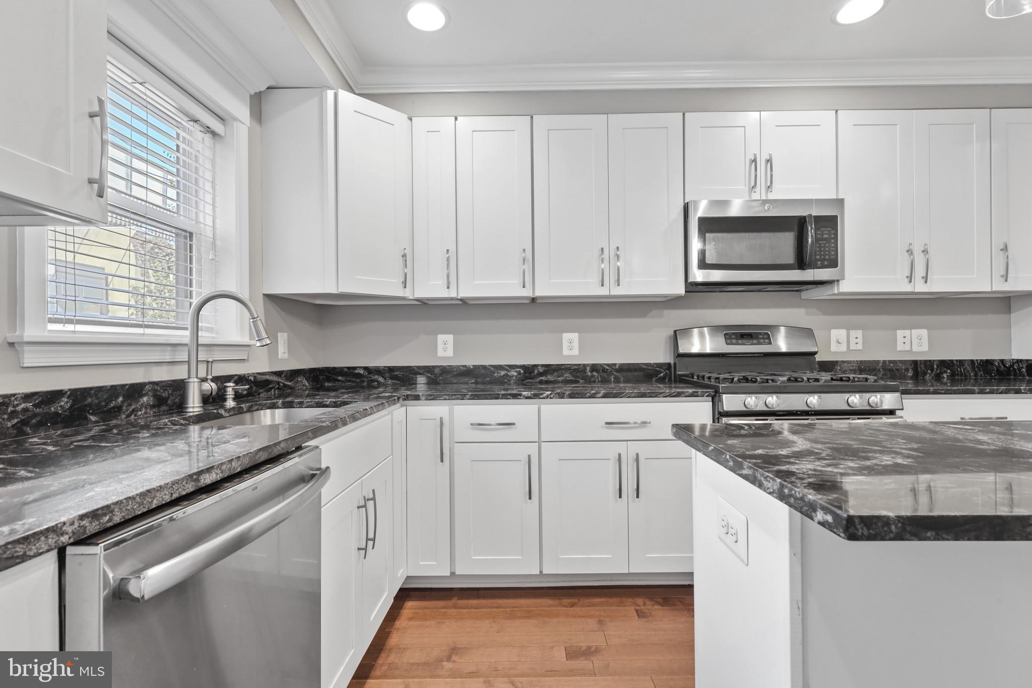 BUTCHERS HILL - Residential Lease