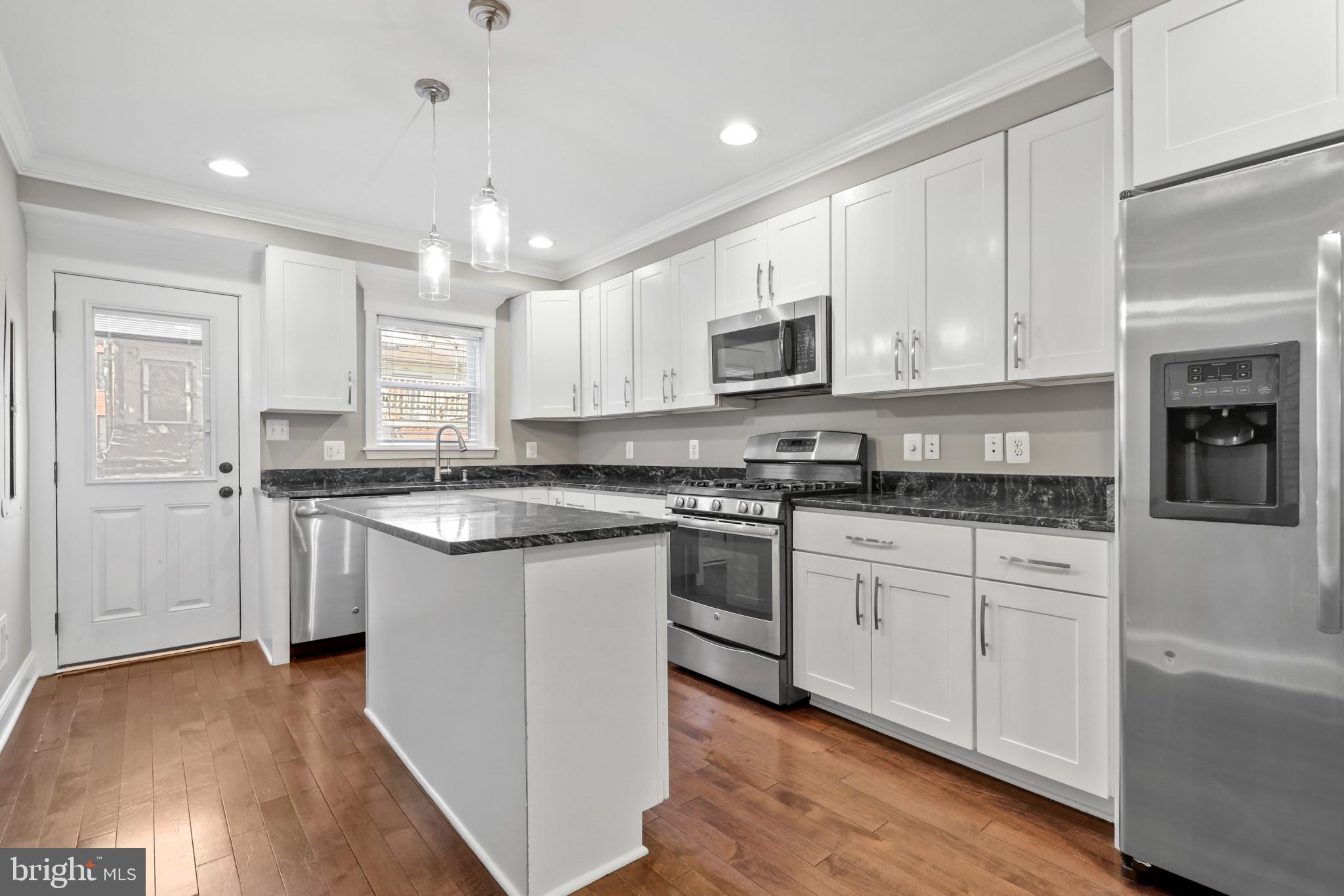 BUTCHERS HILL - Residential Lease