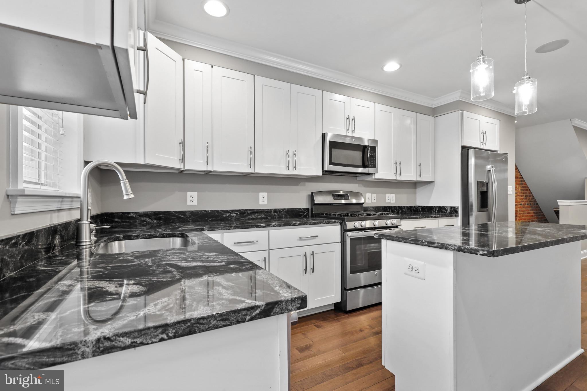 BUTCHERS HILL - Residential Lease