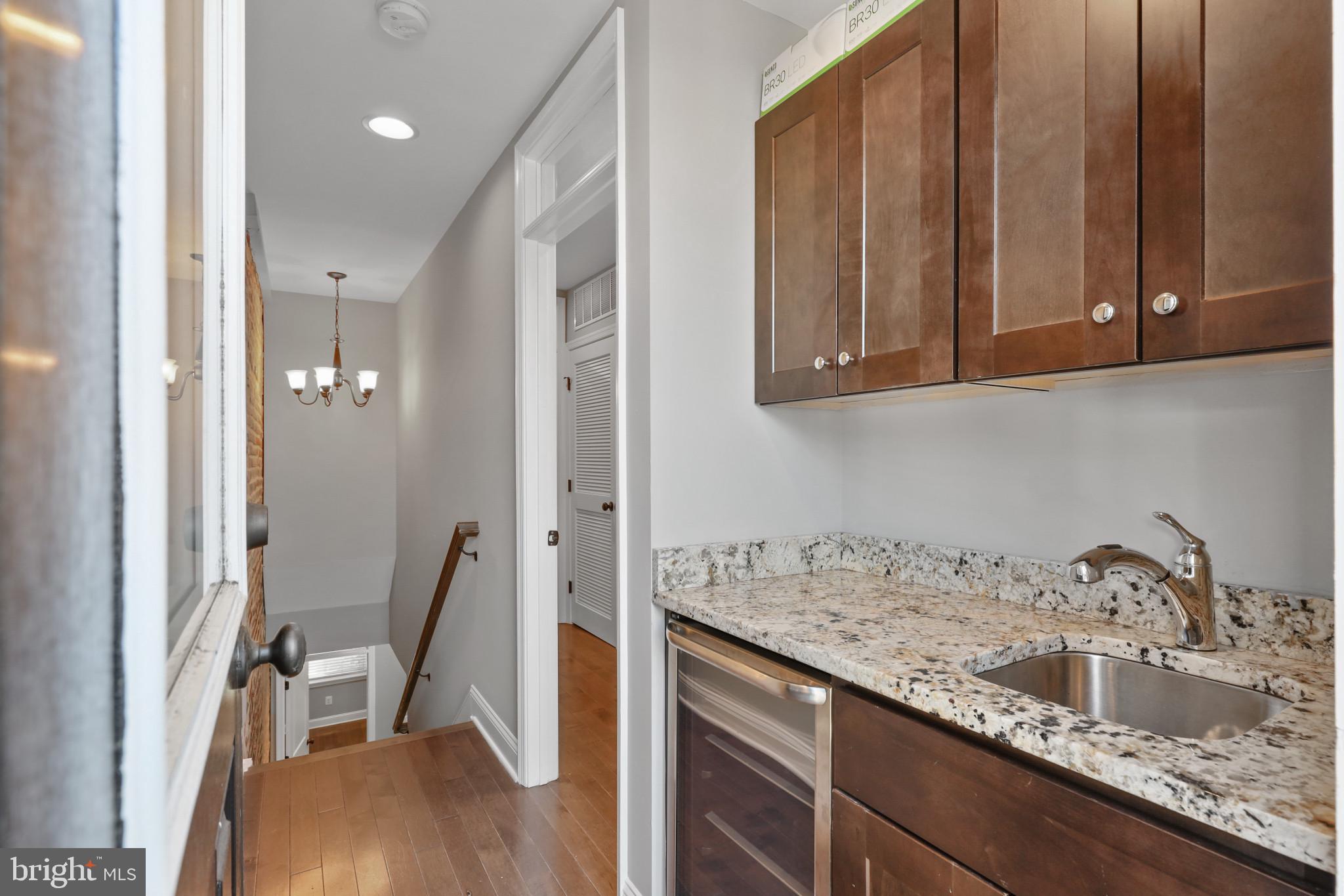 BUTCHERS HILL - Residential Lease