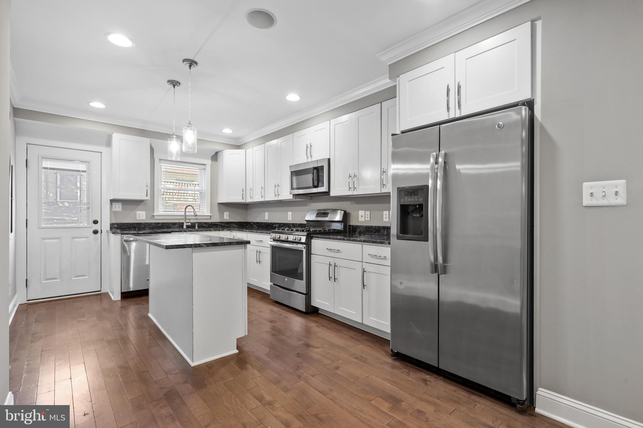 BUTCHERS HILL - Residential Lease