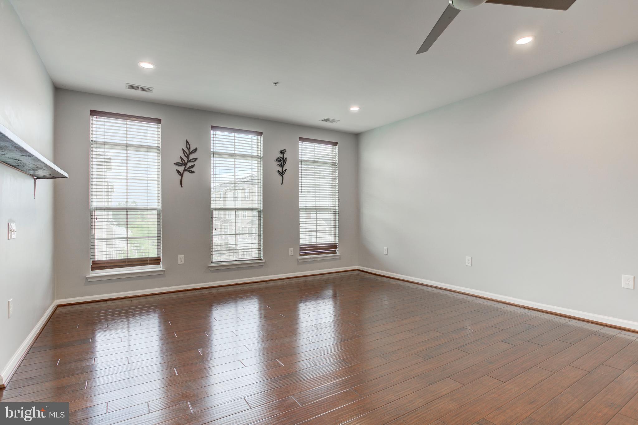 EAST GATE 3 CONDOMINIUM - Residential