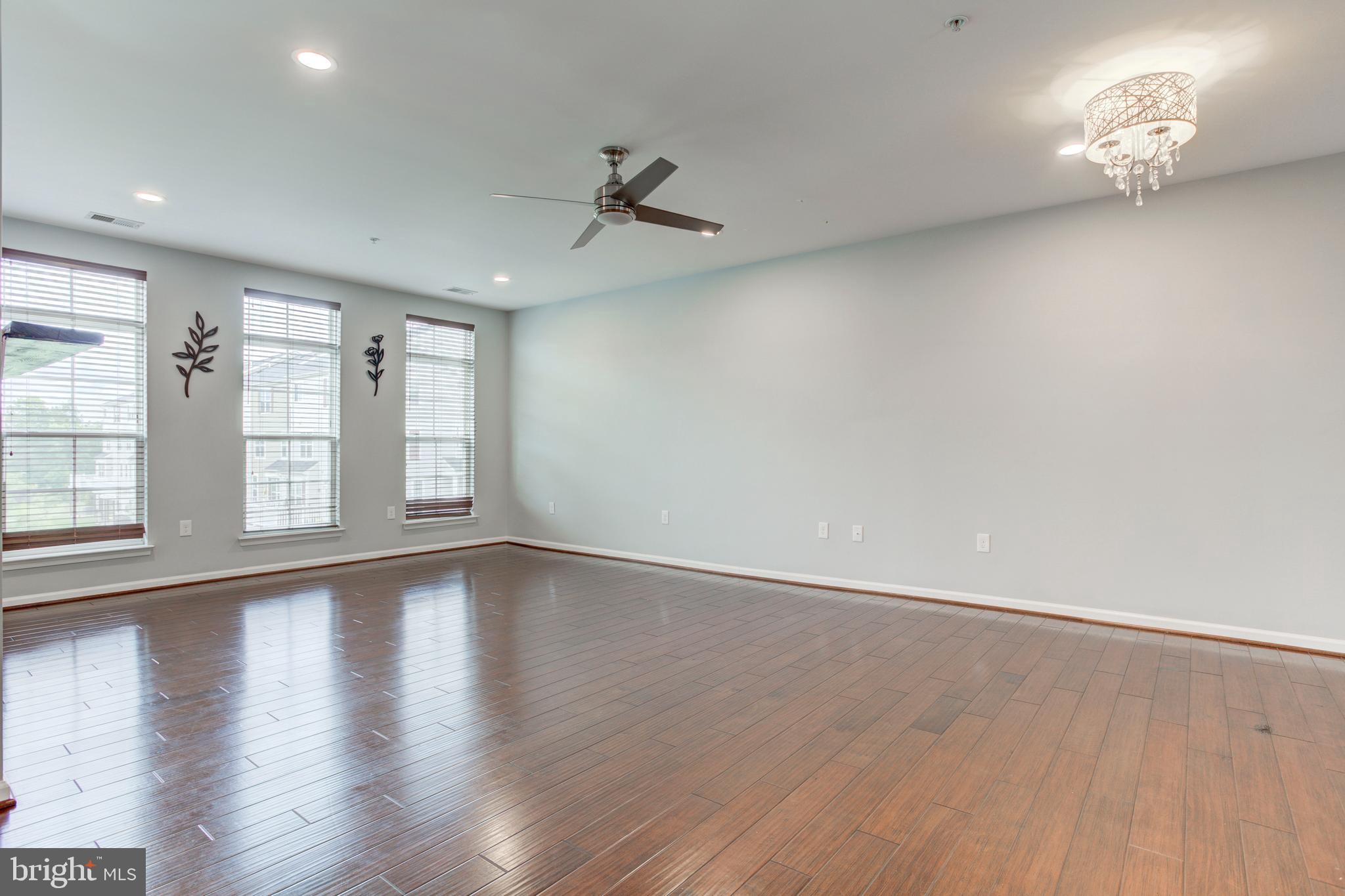 EAST GATE 3 CONDOMINIUM - Residential