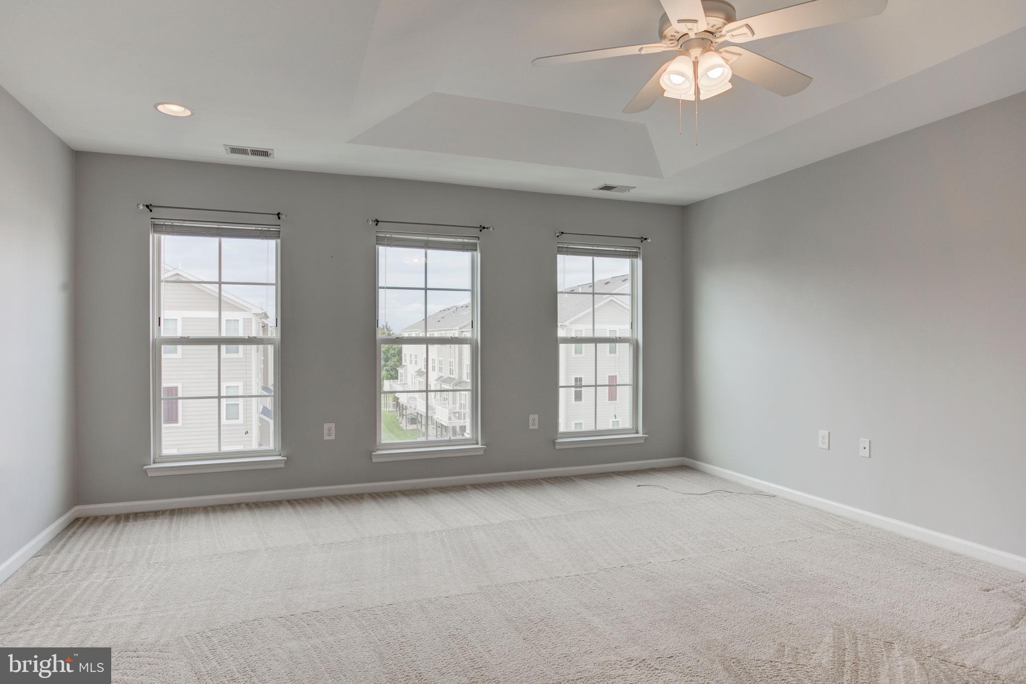 EAST GATE 3 CONDOMINIUM - Residential