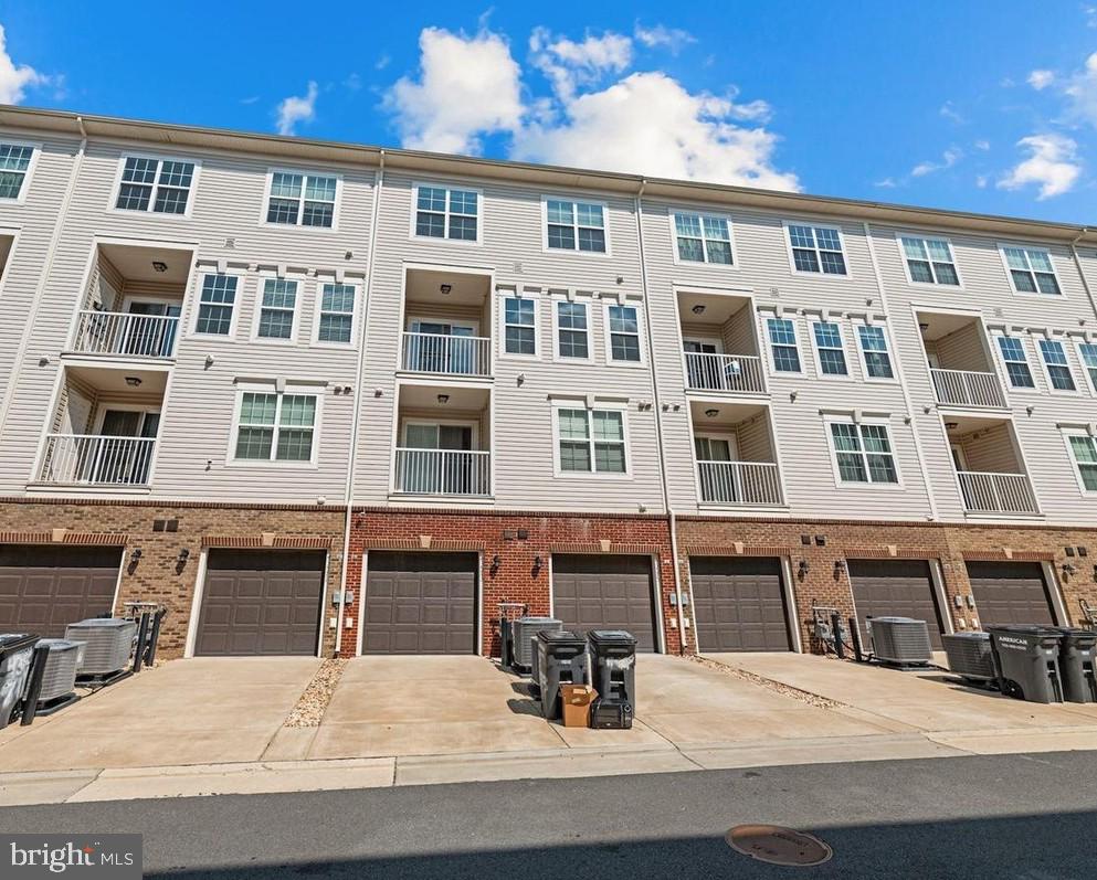 EAST GATE 3 CONDOMINIUM - Residential