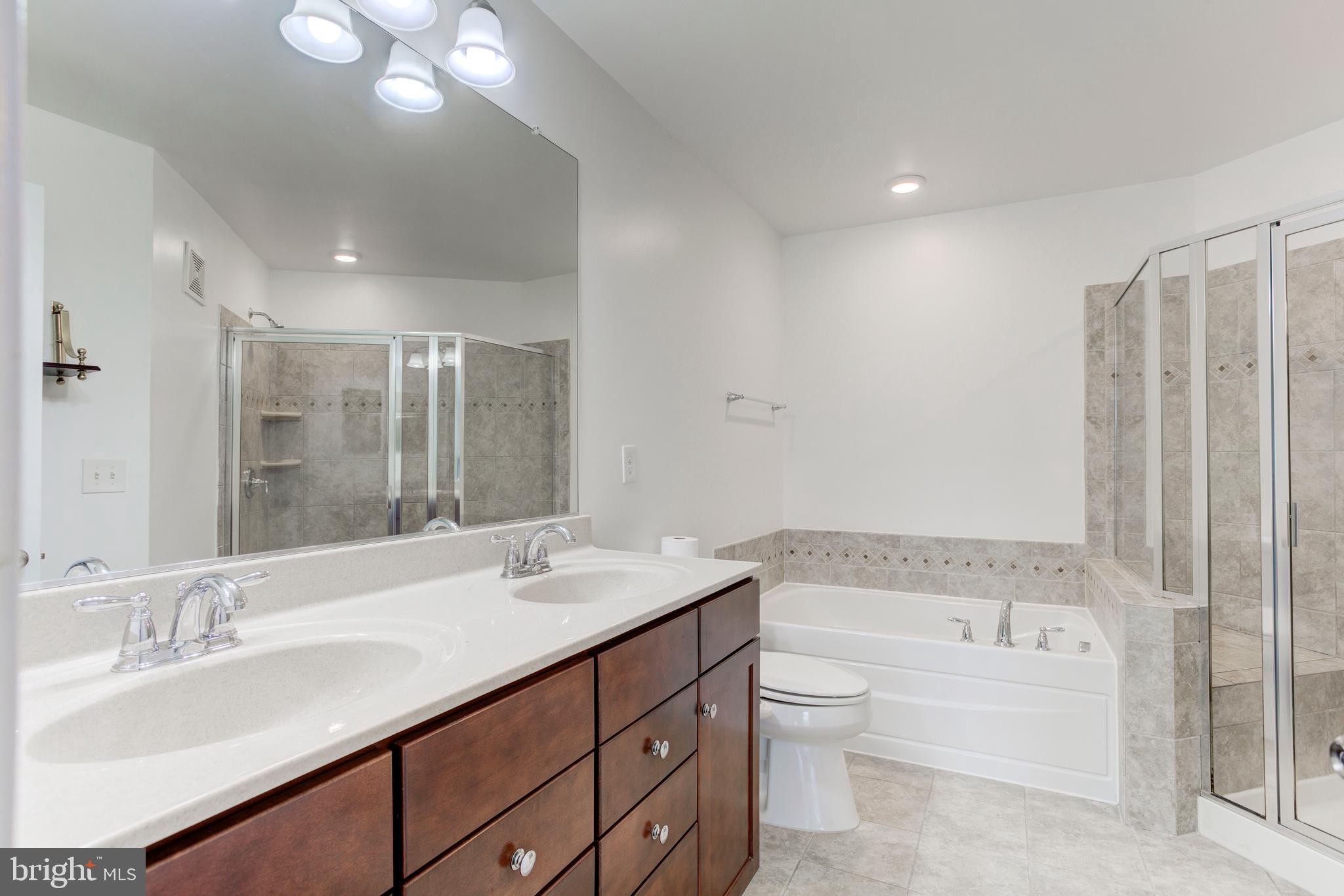 EAST GATE 3 CONDOMINIUM - Residential