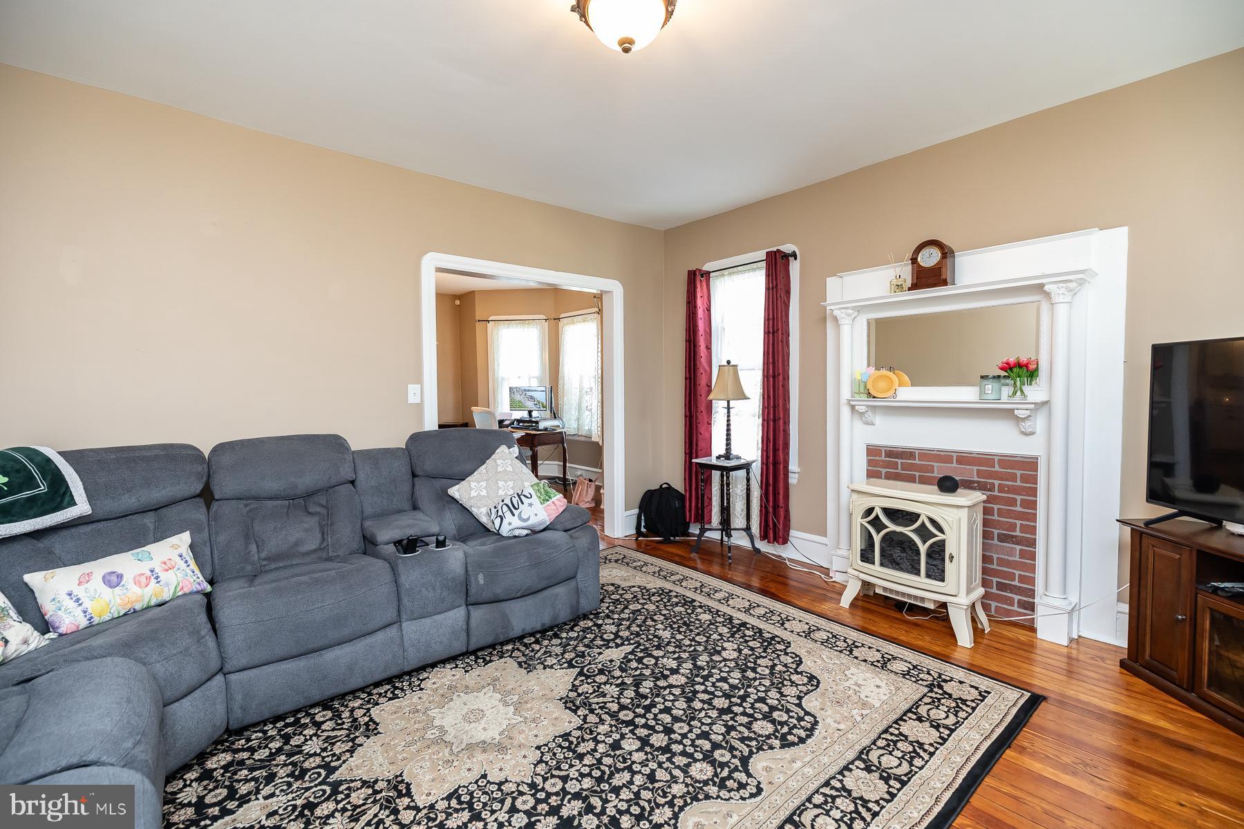 109 LEES AVENUE